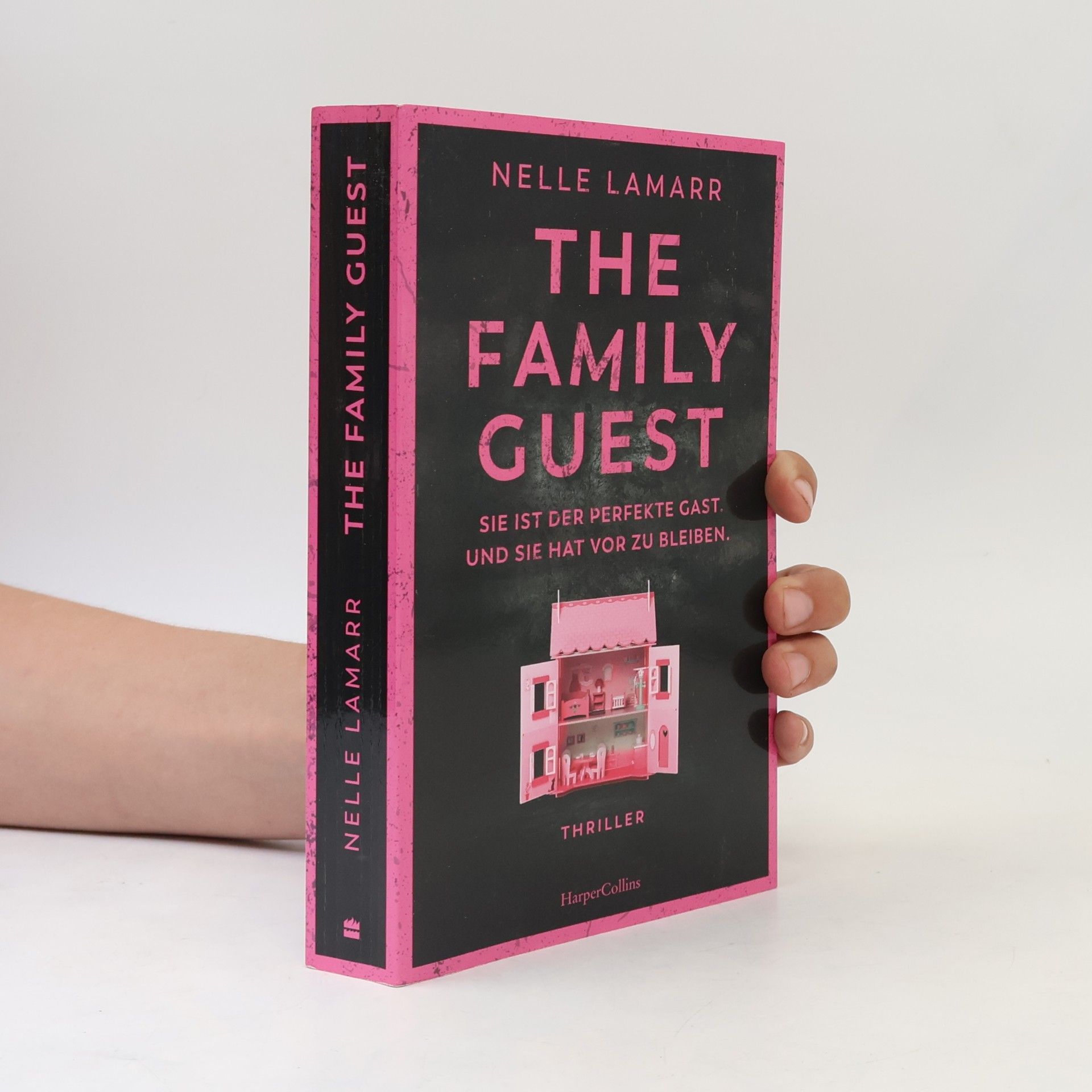 Nelle Lamarr The family guest