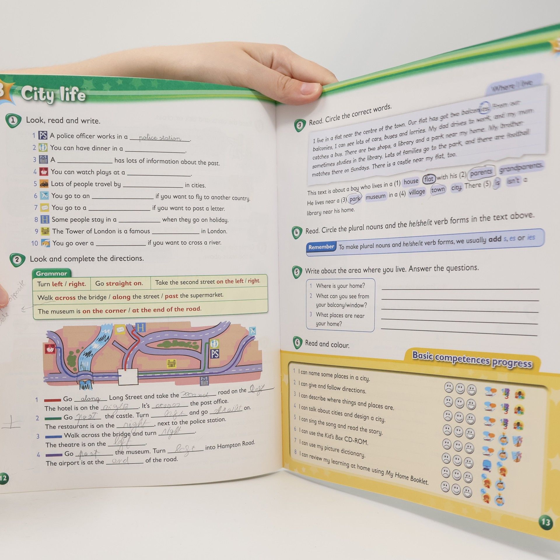 Caroline Nixon Kid's Box Level 5 Activity Book With CD ROM And My Home Booklet Updated English For Spanish Speakers