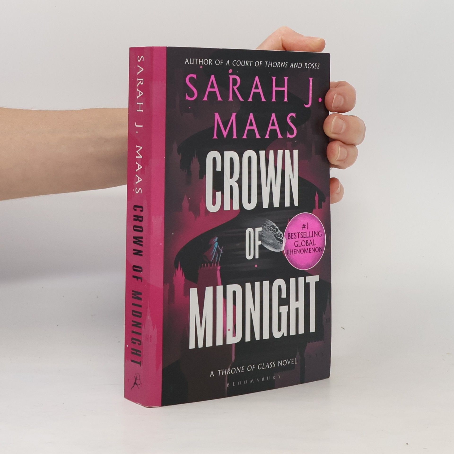 Sarah J. Maas Crown of midnight