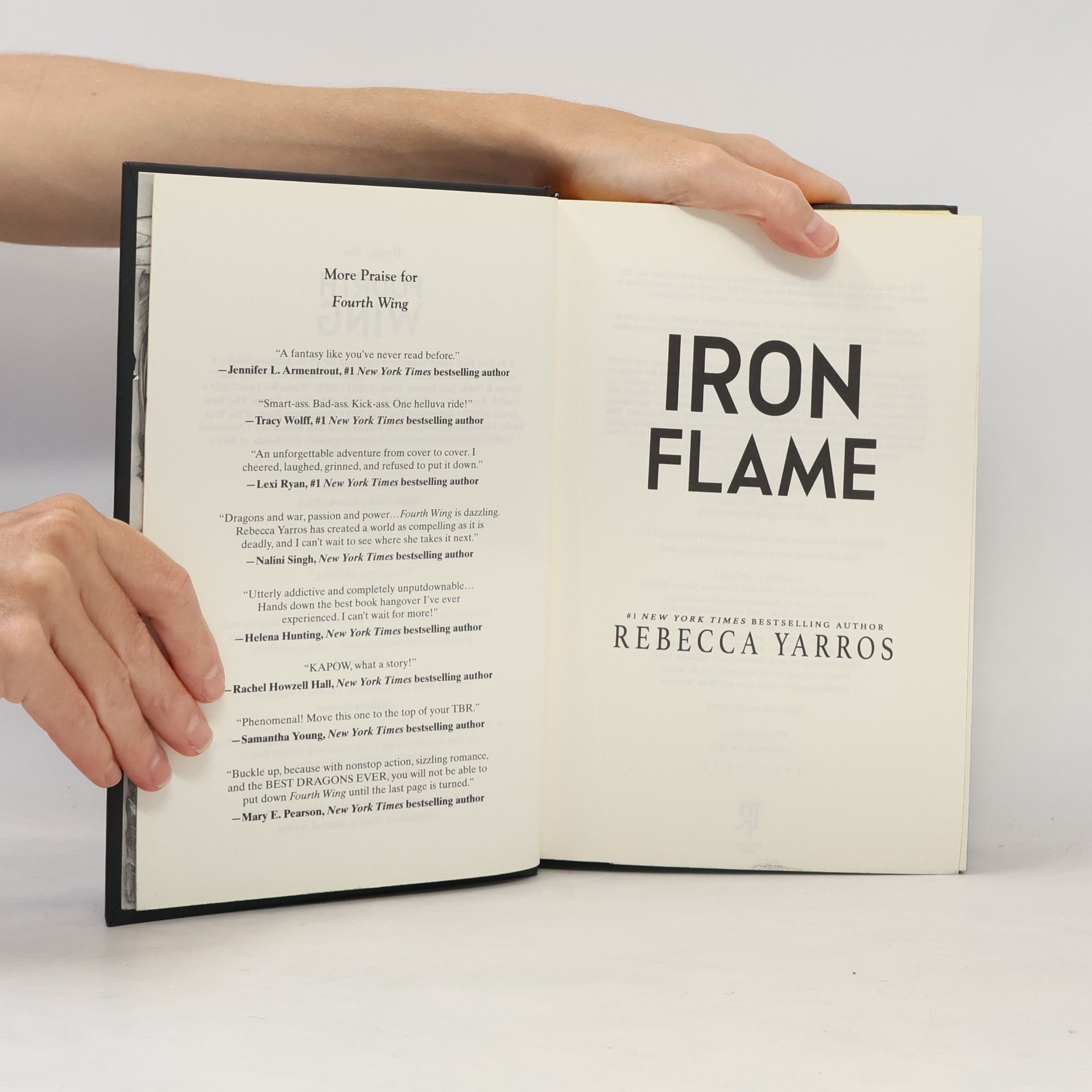 Rebecca Yarros Iron Flame