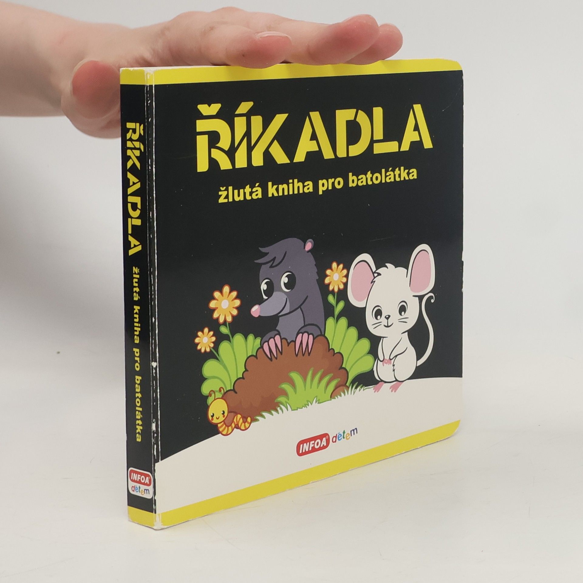 Kolektiv autorů Říkadla - žlutá kniha pro batolátka