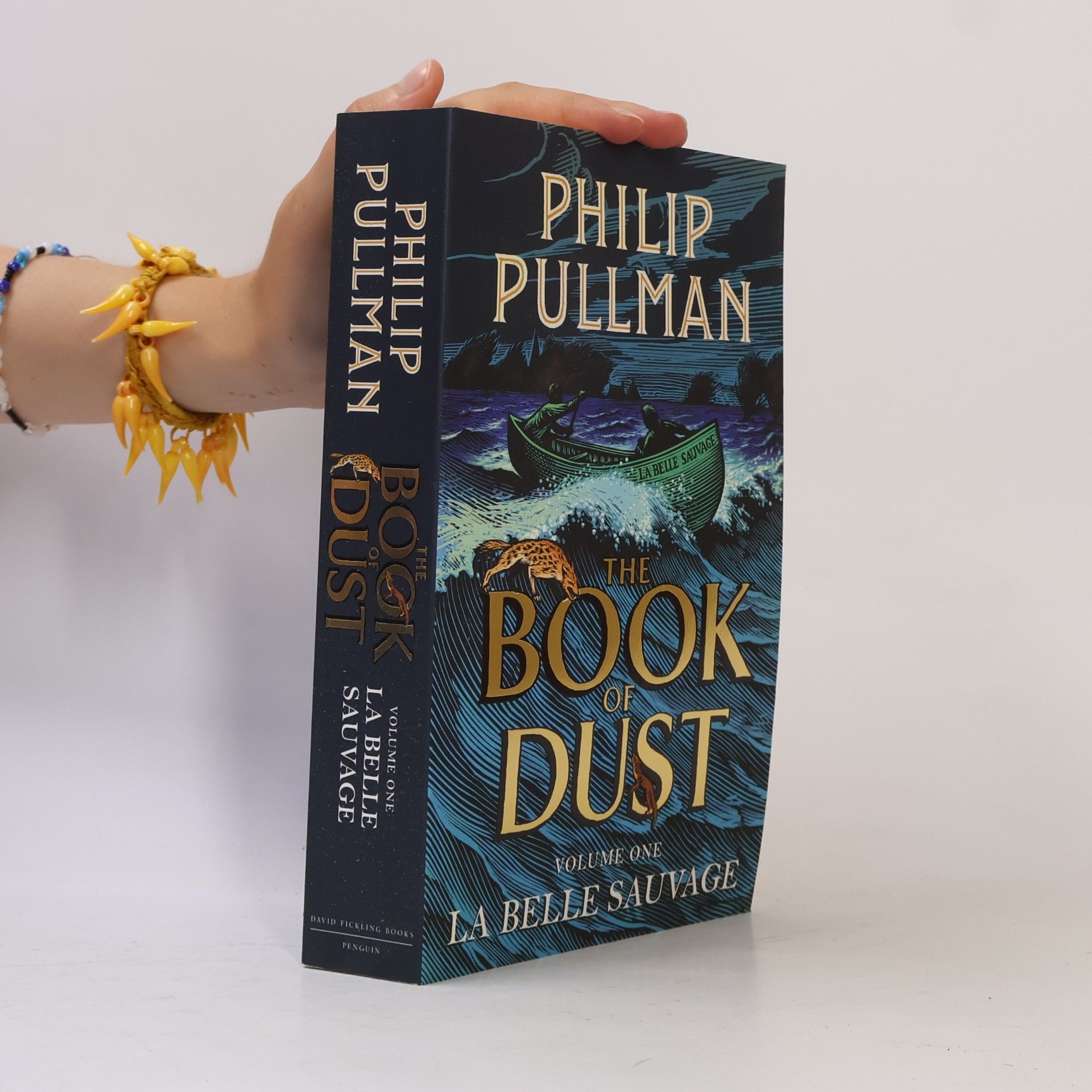 Philip Pullman The book of dust. Volume one, La belle sauvage