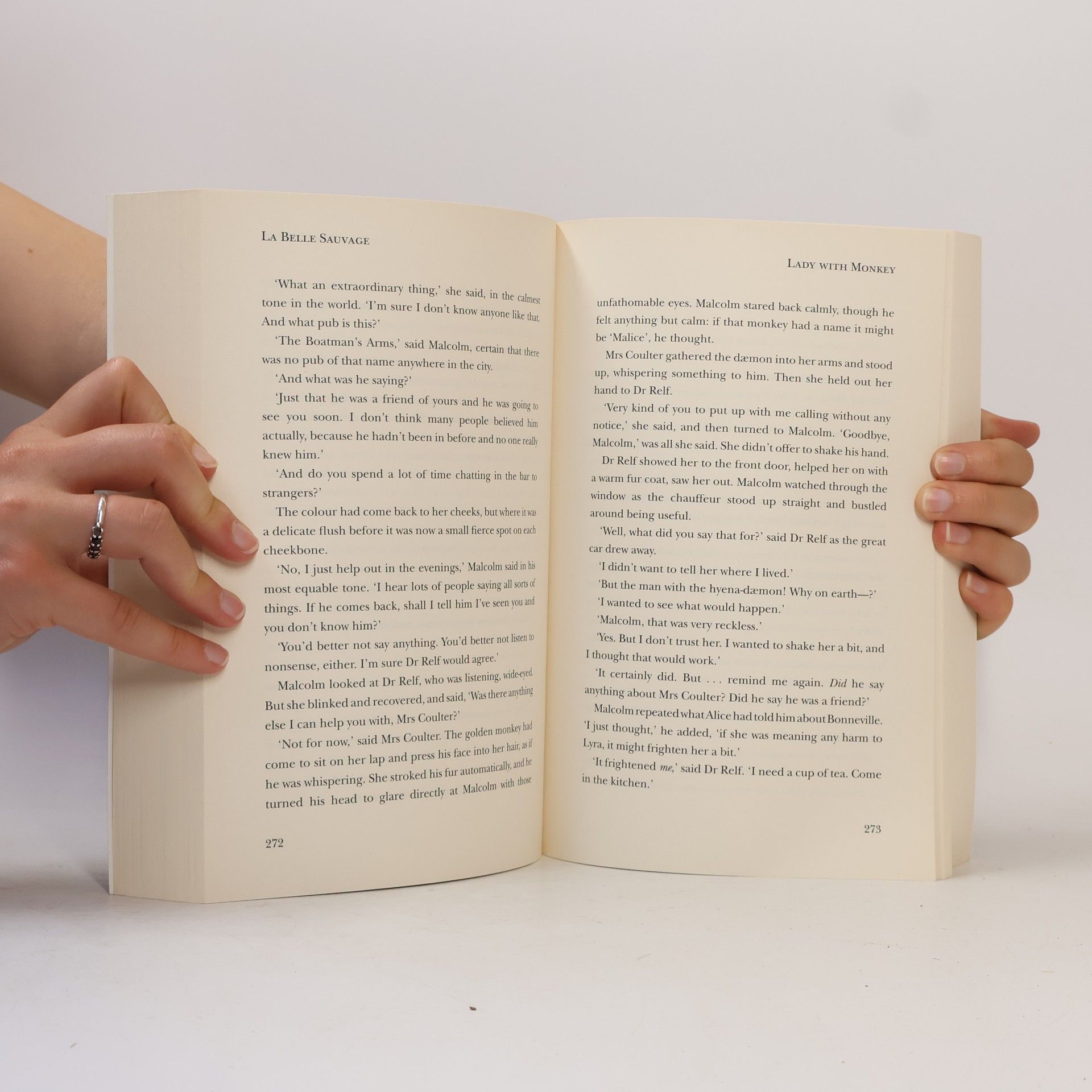 Philip Pullman The book of dust. Volume one, La belle sauvage