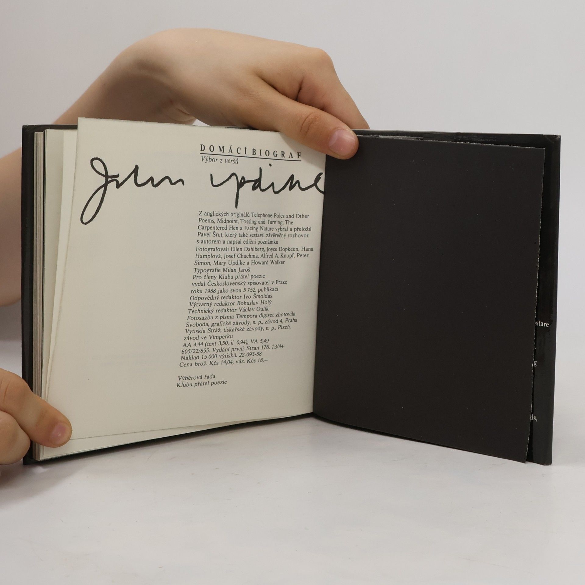 John Updike Domácí biograf