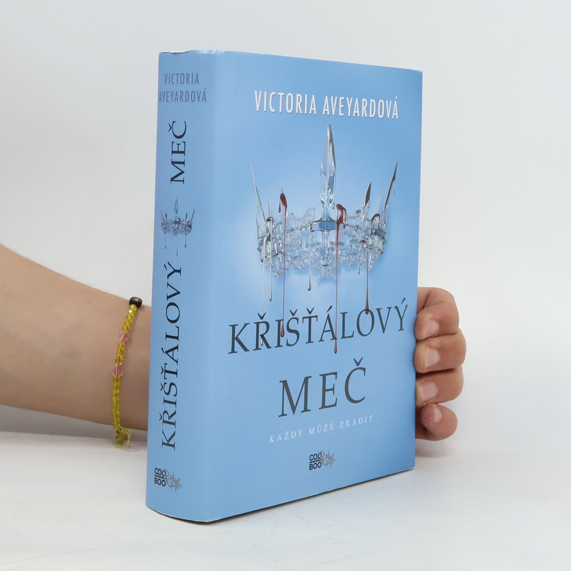 Victoria Aveyard Křišťálový meč