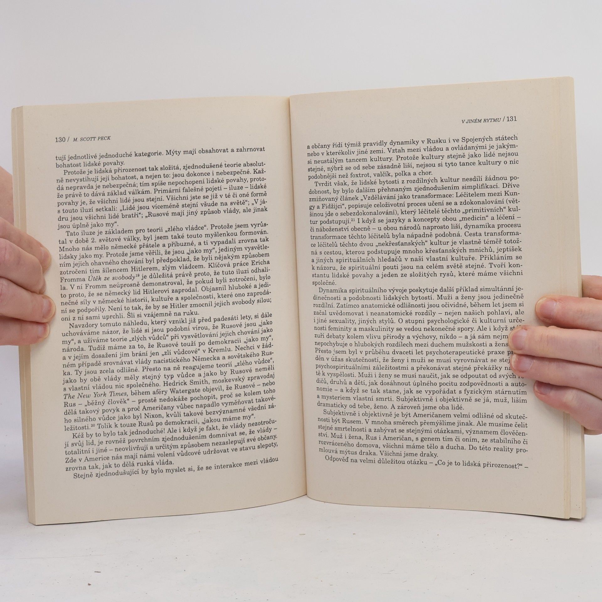 Morgan Scott Peck V jiném rytmu : vytváření komunit