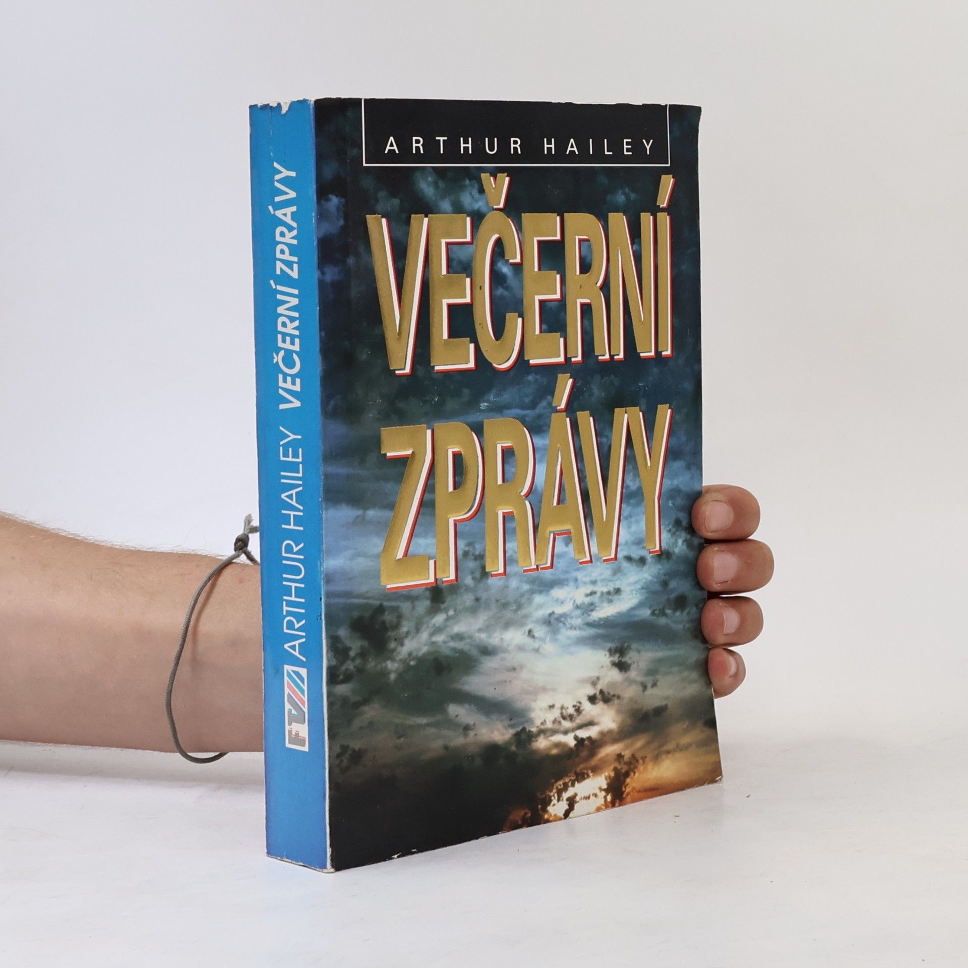 Arthur Hailey Večerní zprávy