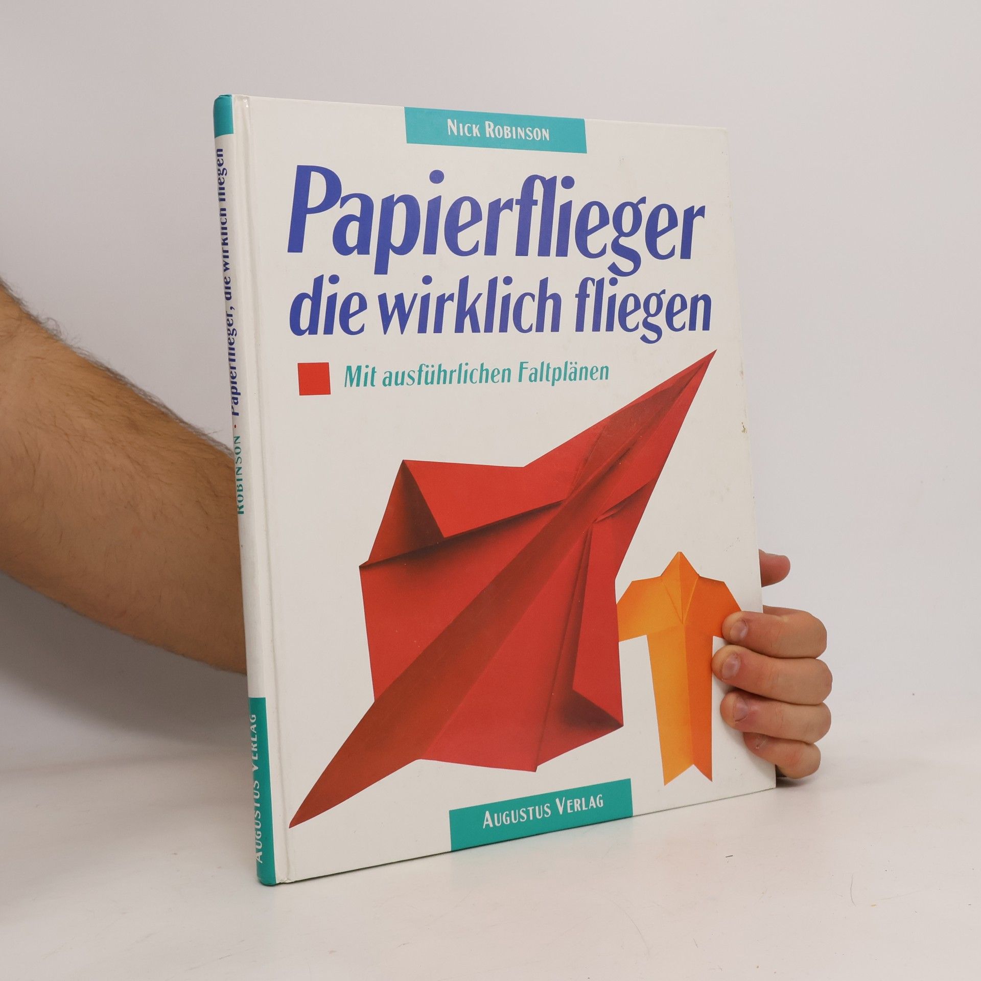 Nick Robinson Papierflieger