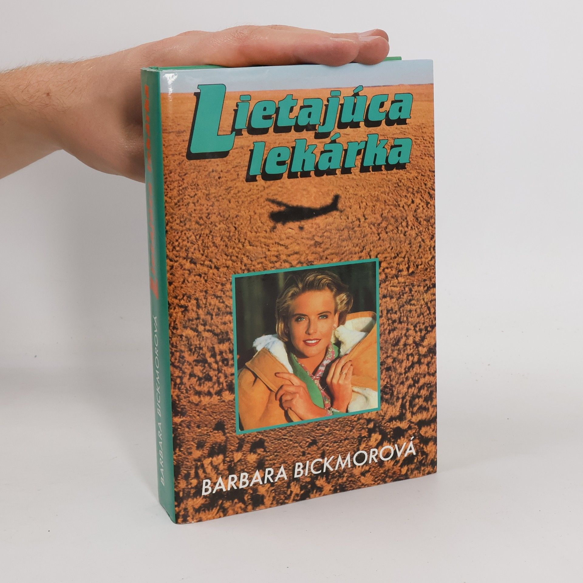 Barbara Bickmore Lietajúca lekárka