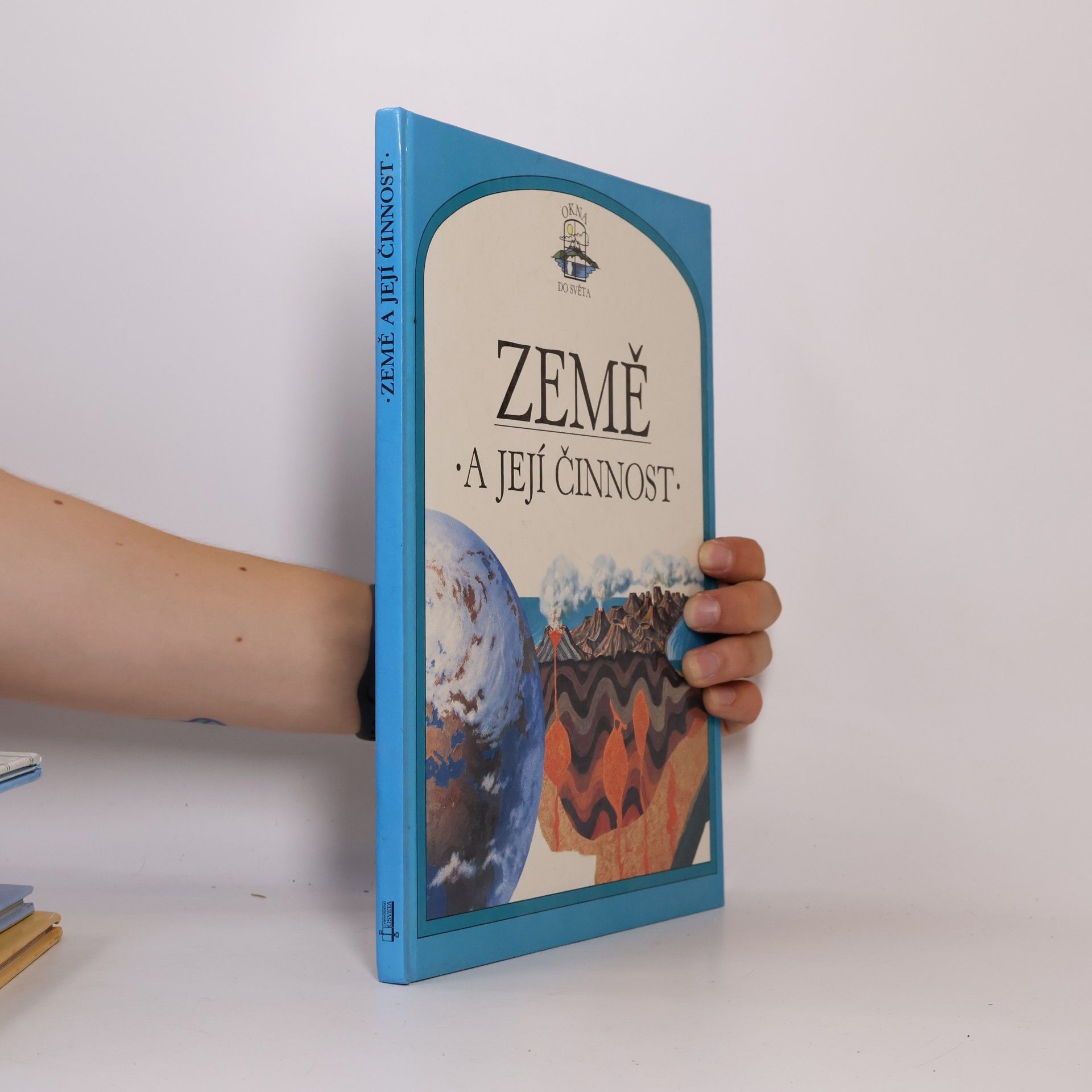 Steve Parker Země a její činnost