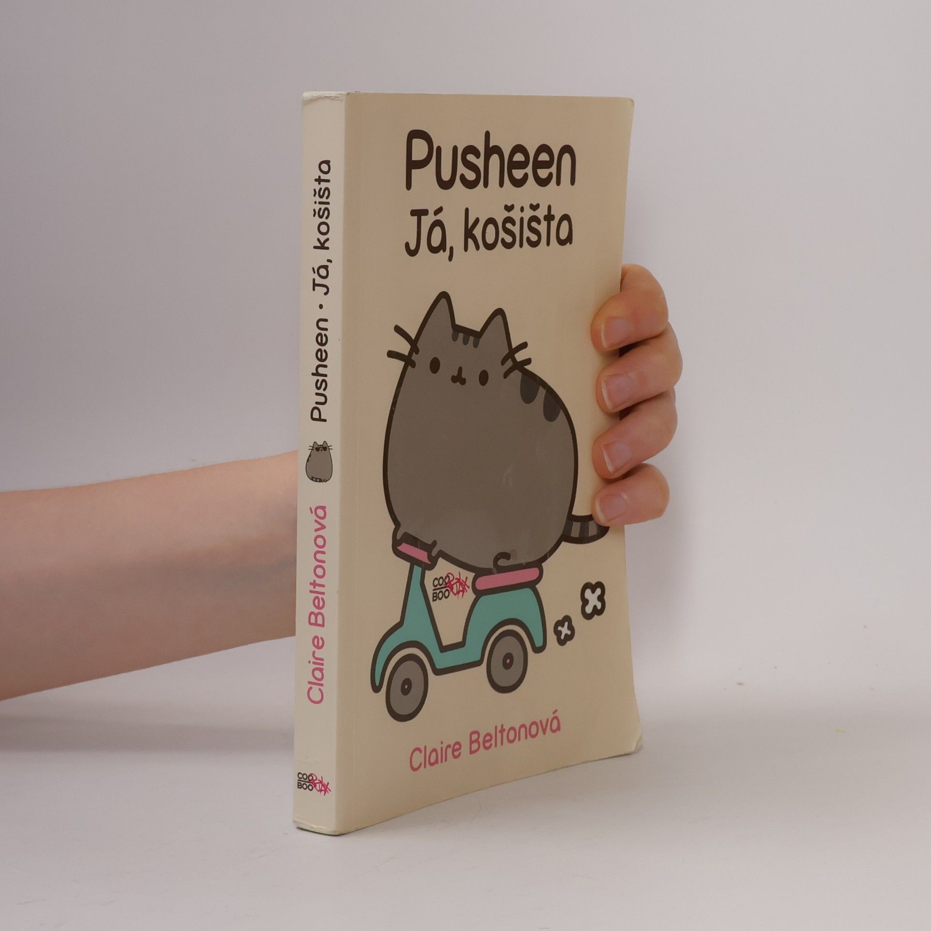 Claire Belton Pusheen. Já, košišta