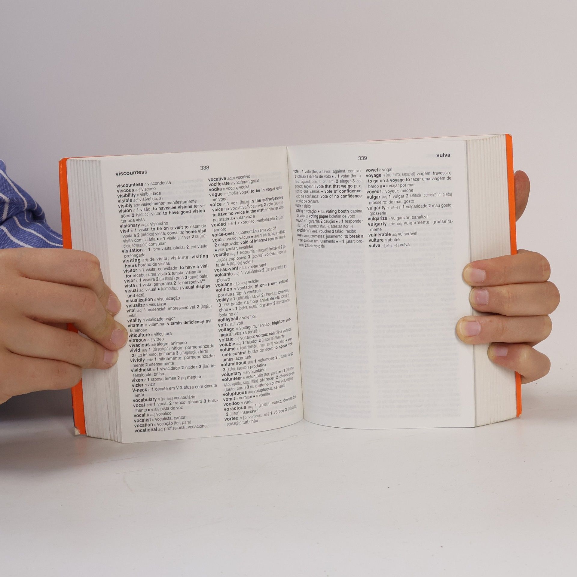 Escolares English-Portuguese & Portuguese-English School Dictionary