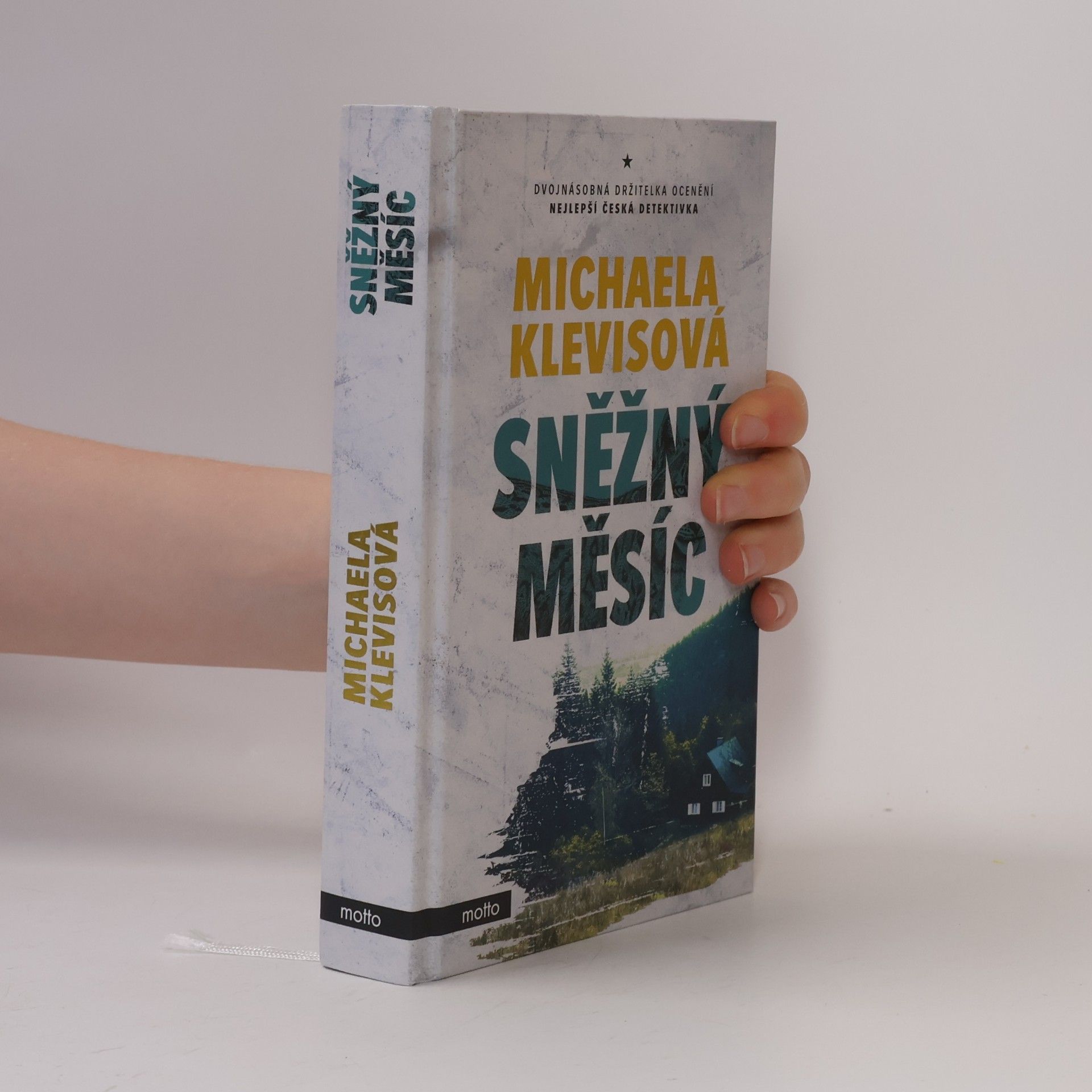 Michaela Klevisová Sněžný měsíc