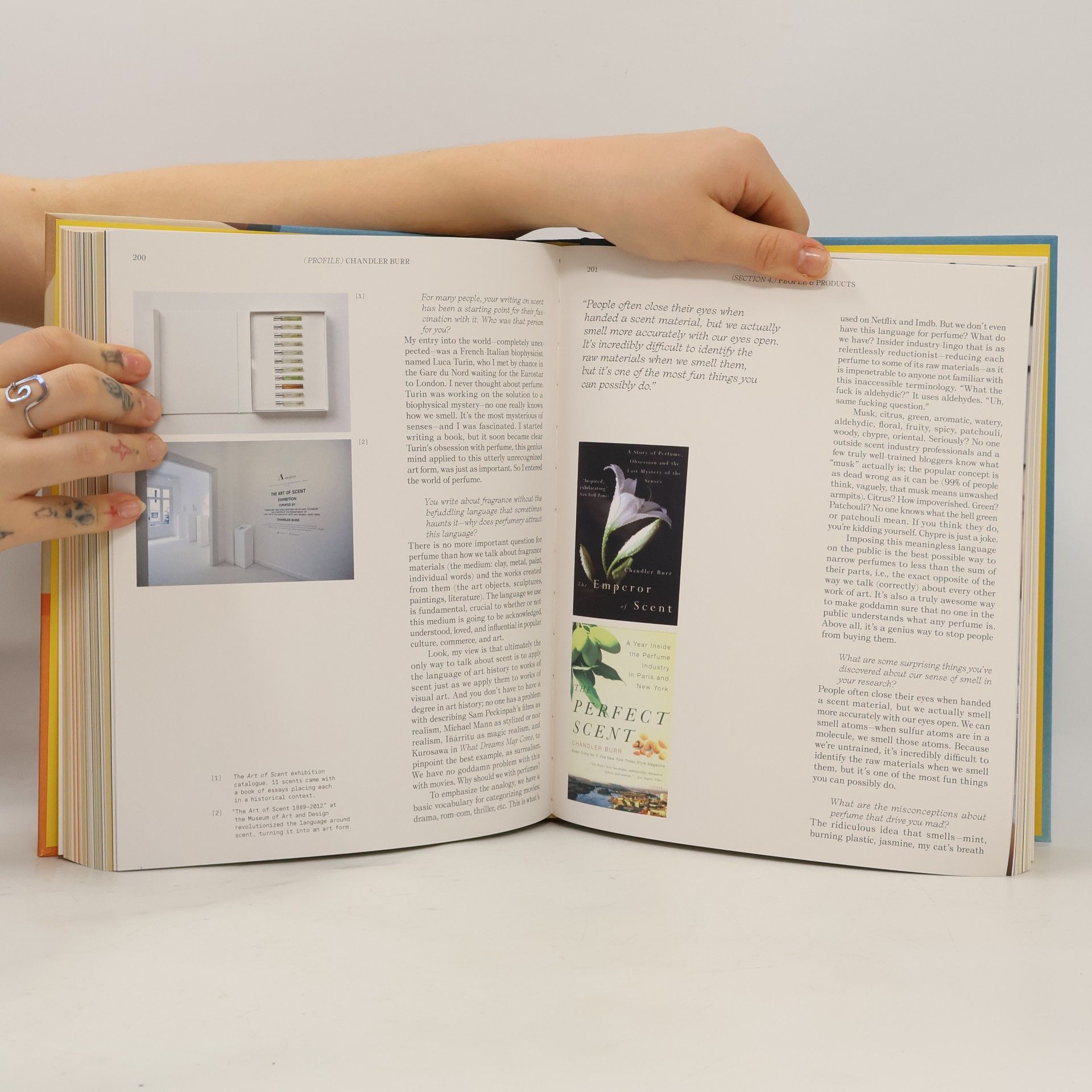 Kolektiv autorů The Essence: Discovering the World of Scent, Perfume and Fragrance