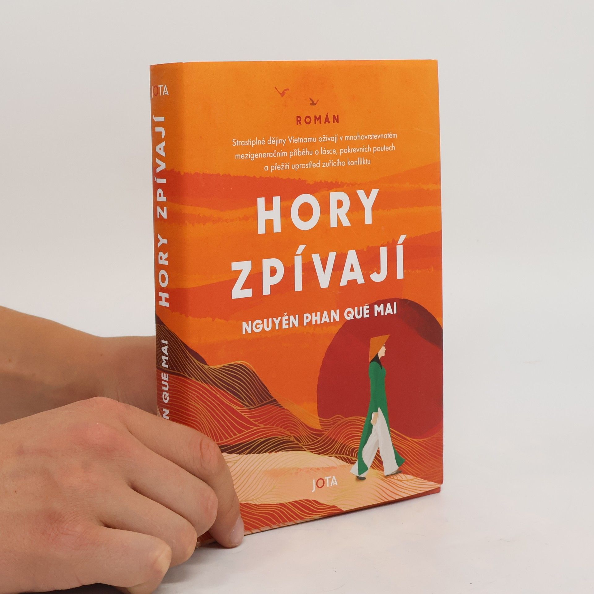 Nguyễn Phan Quế Mai Hory zpívají