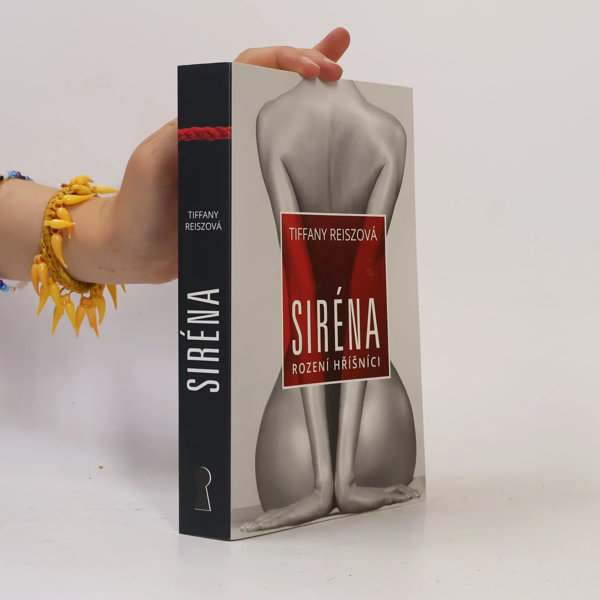 Tiffany Reisz Roky ve znamení rubínu. Kniha první, Siréna