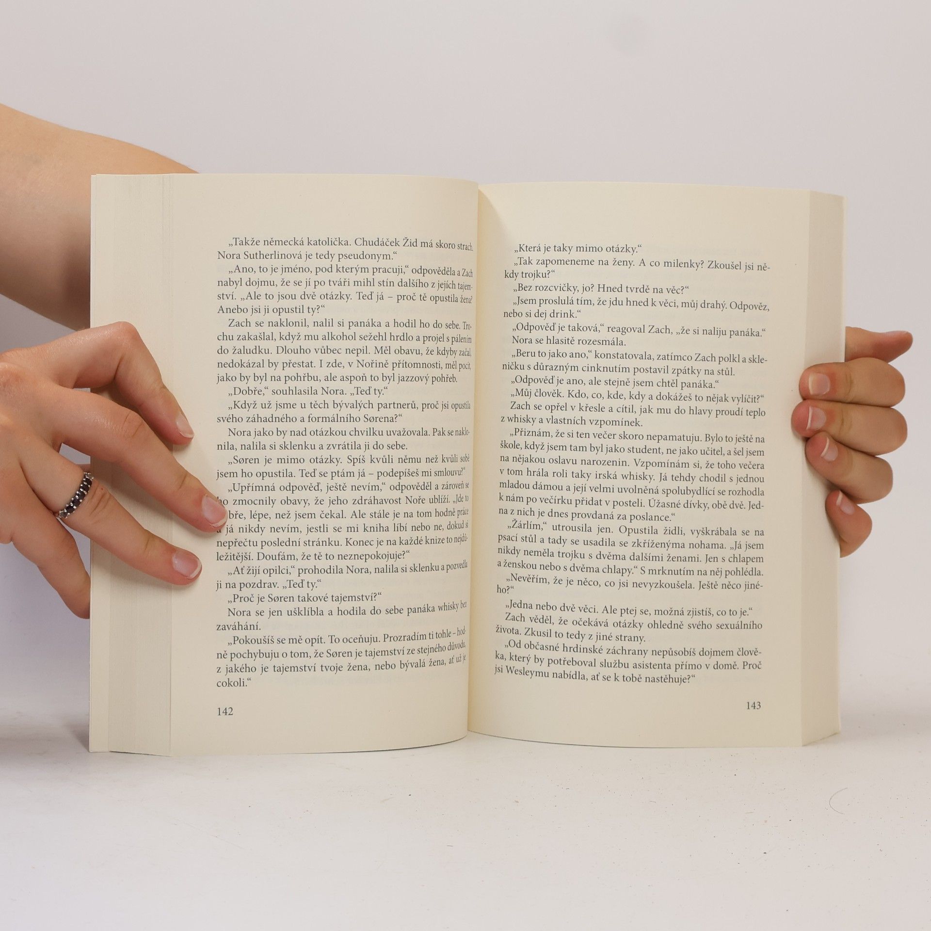 Tiffany Reisz Roky ve znamení rubínu. Kniha první, Siréna