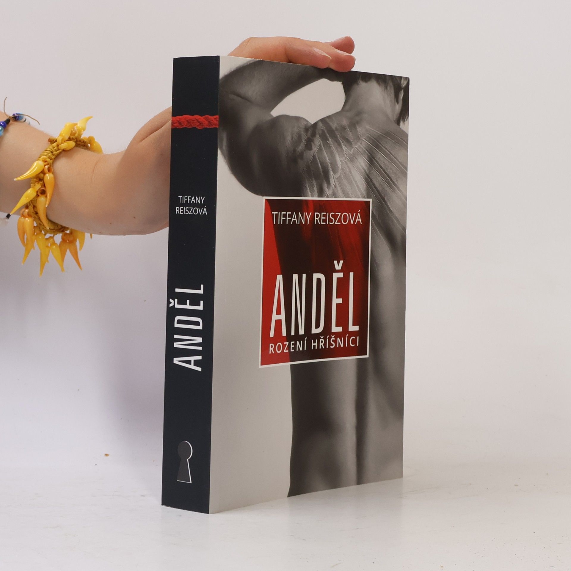 Tiffany Reisz Anděl