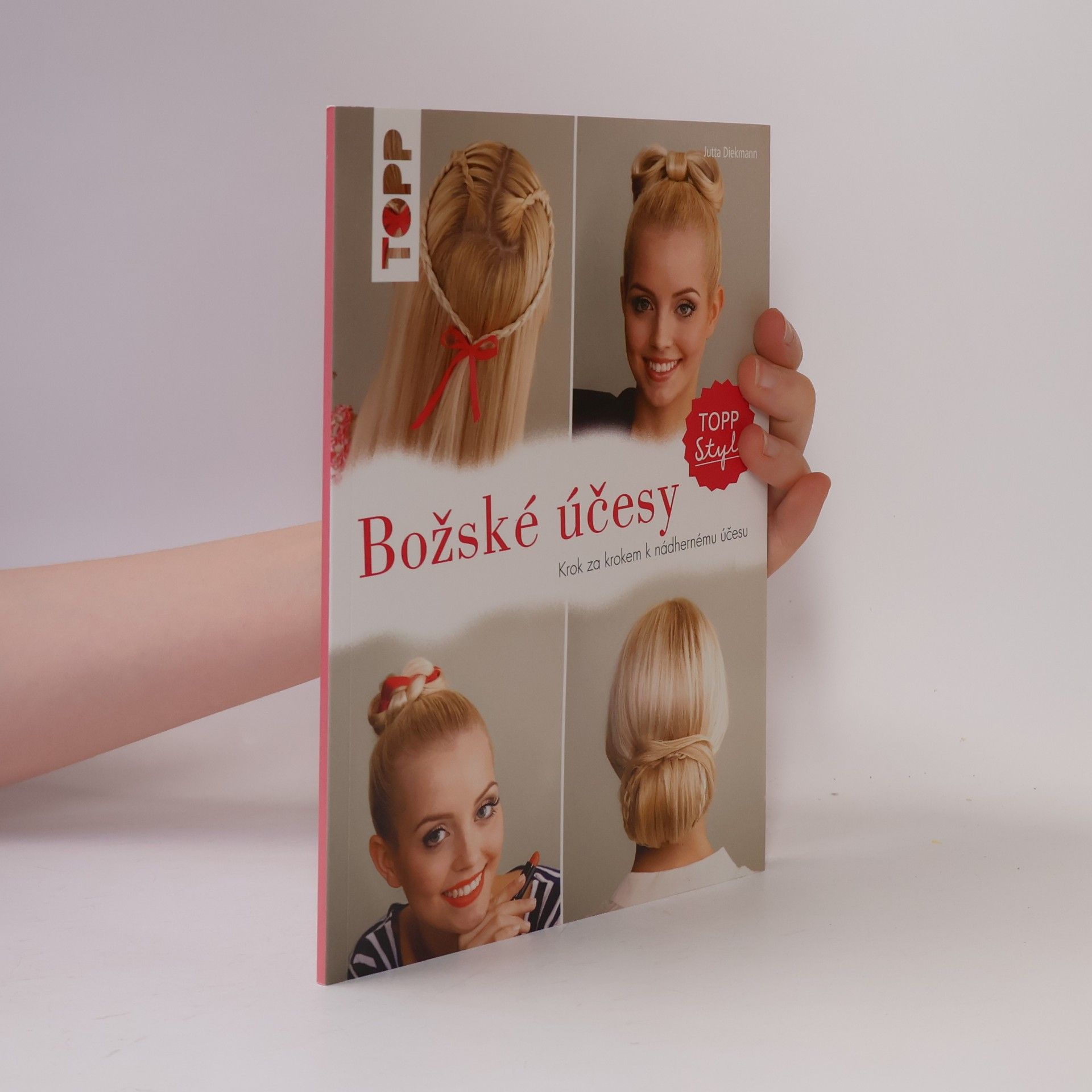 Jutta Diekmann Božské účesy