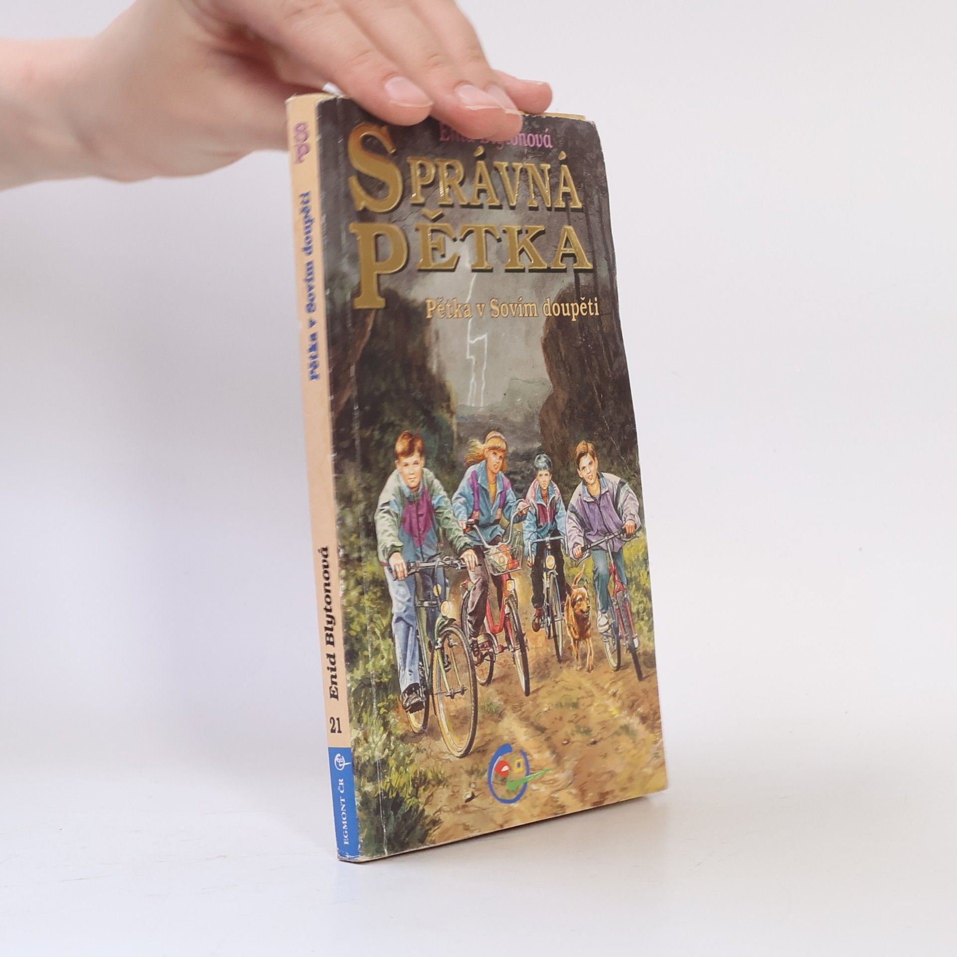 Enid Blyton Správná pětka. Pětka v Sovím doupěti