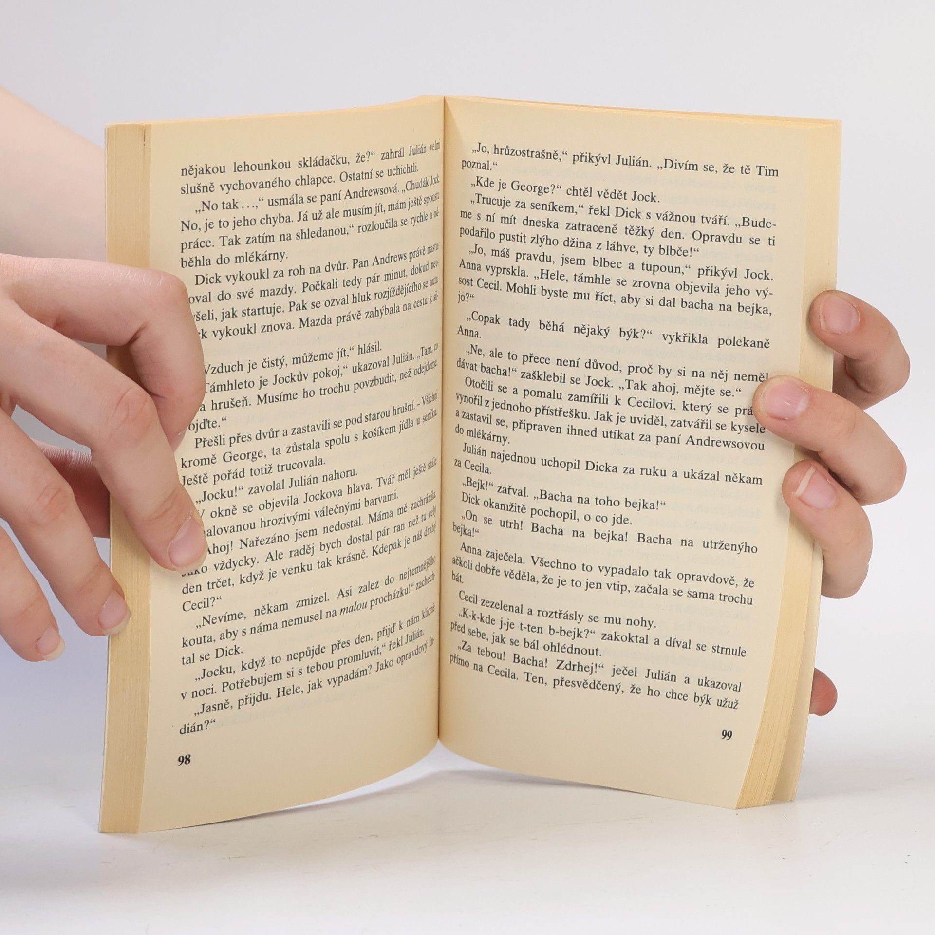 Enid Blyton Správná pětka. Pětka jede tábořit