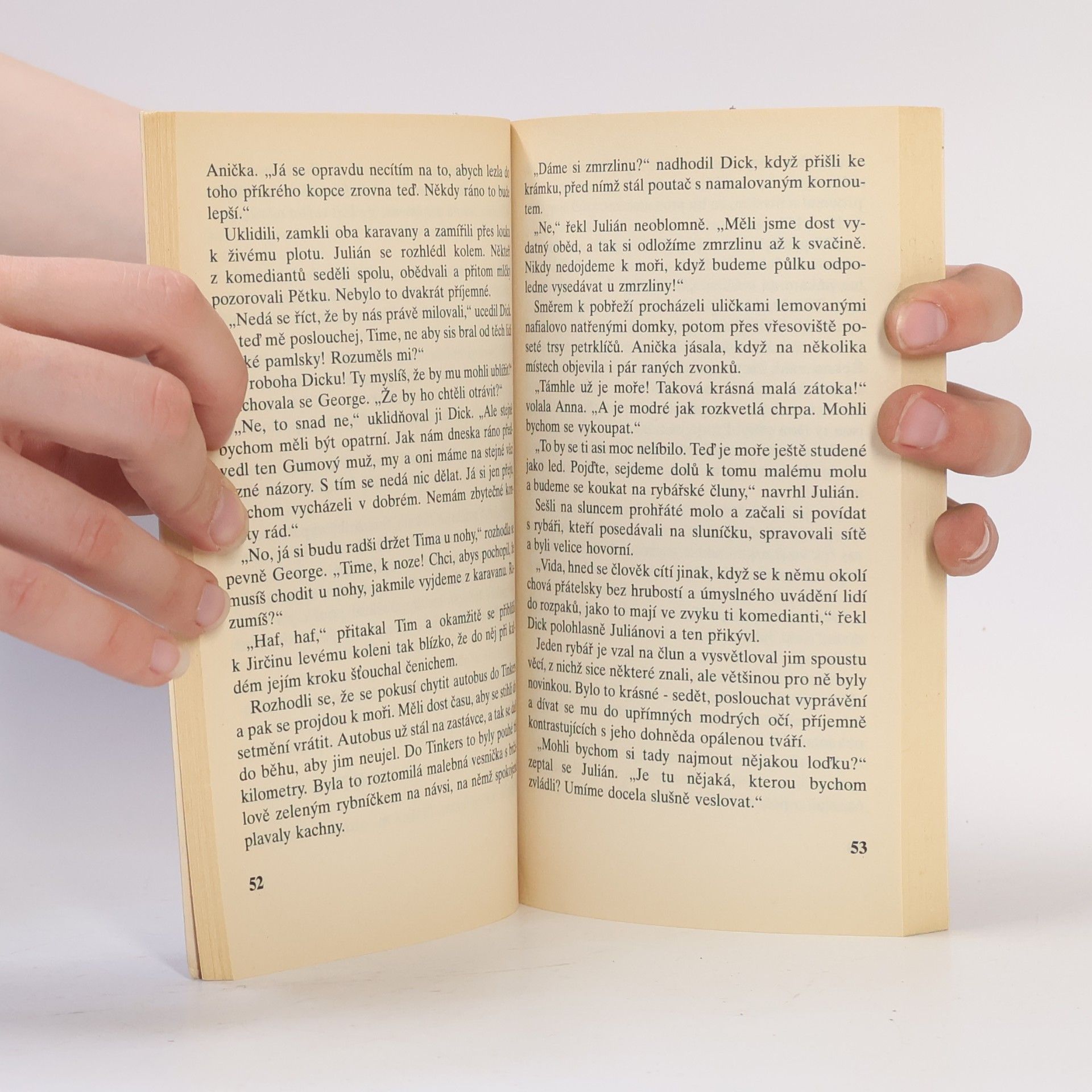 Enid Blyton Správná pětka. Pětka se má báječně