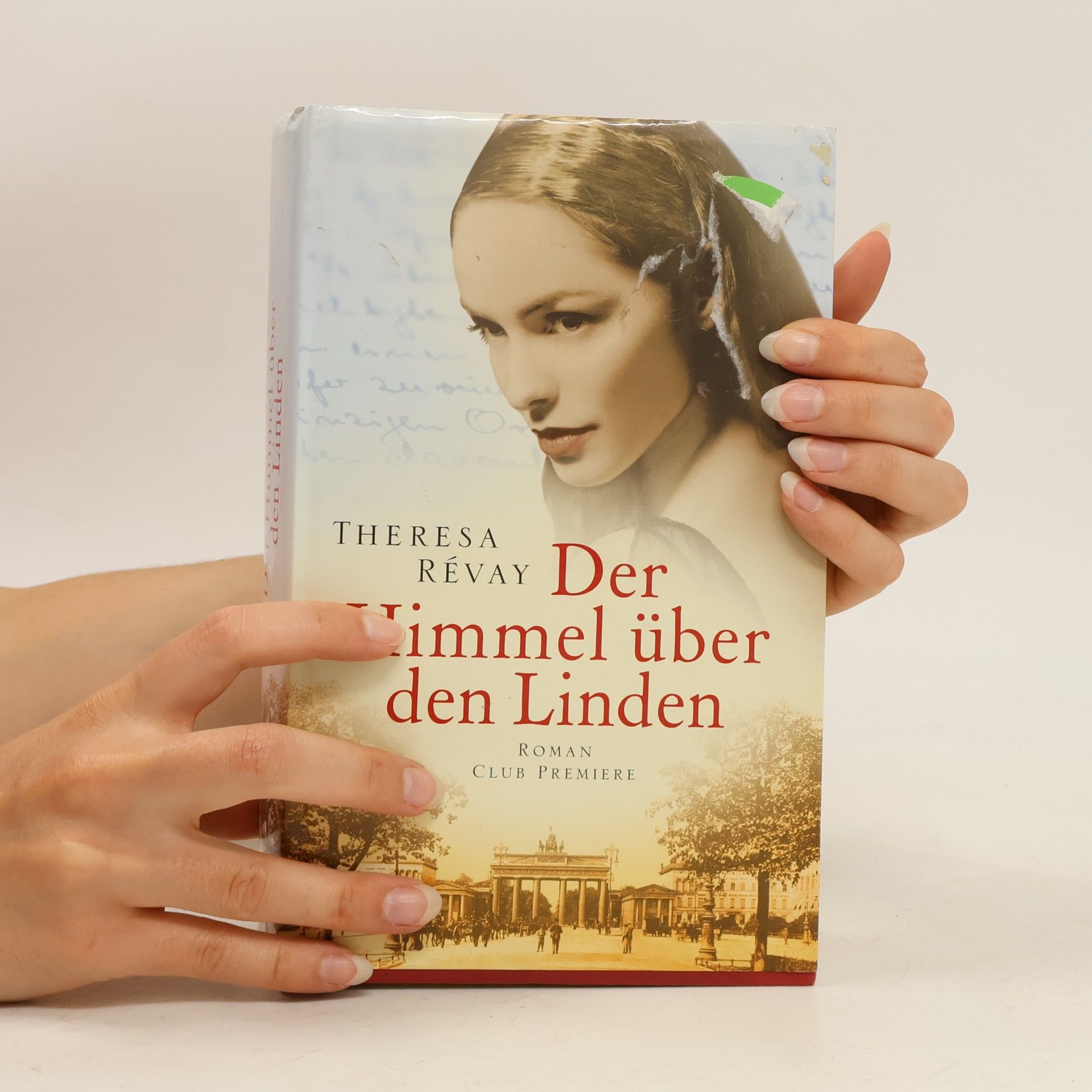 Theresa Révay Der Himmel über den Linden