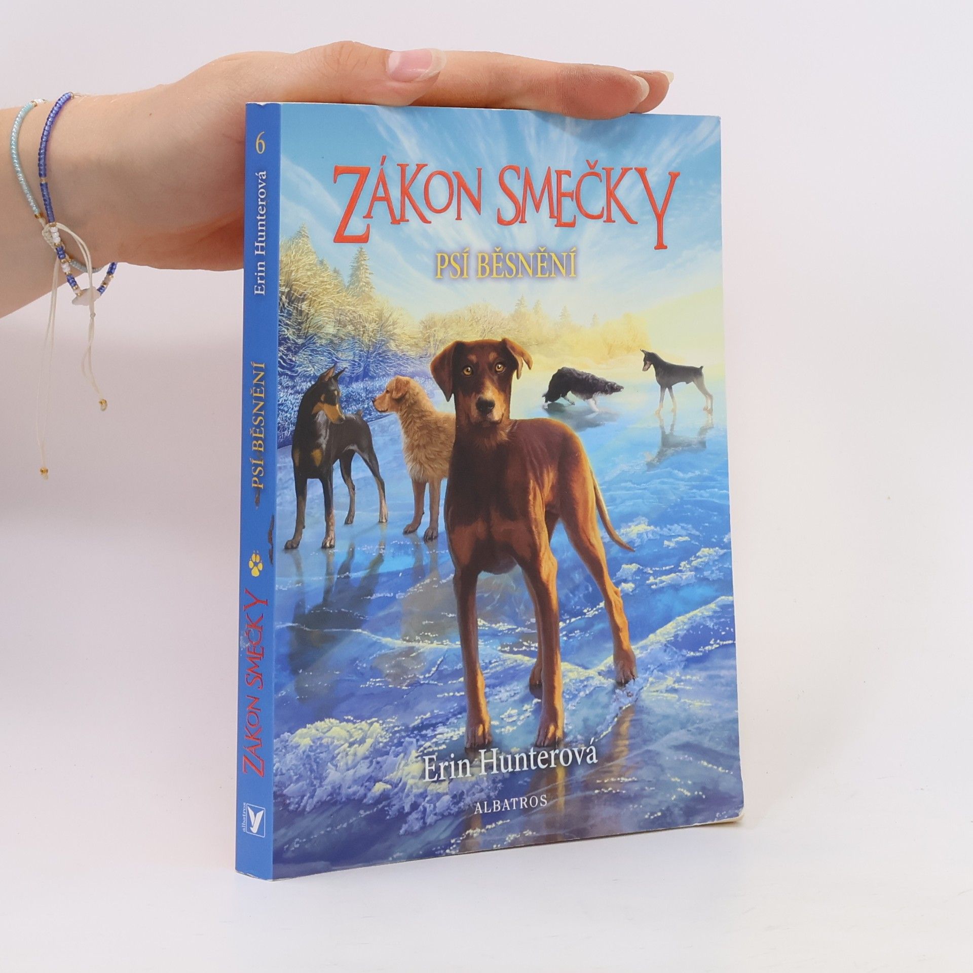 Erin Hunter Psí běsnění. Zákon smečky