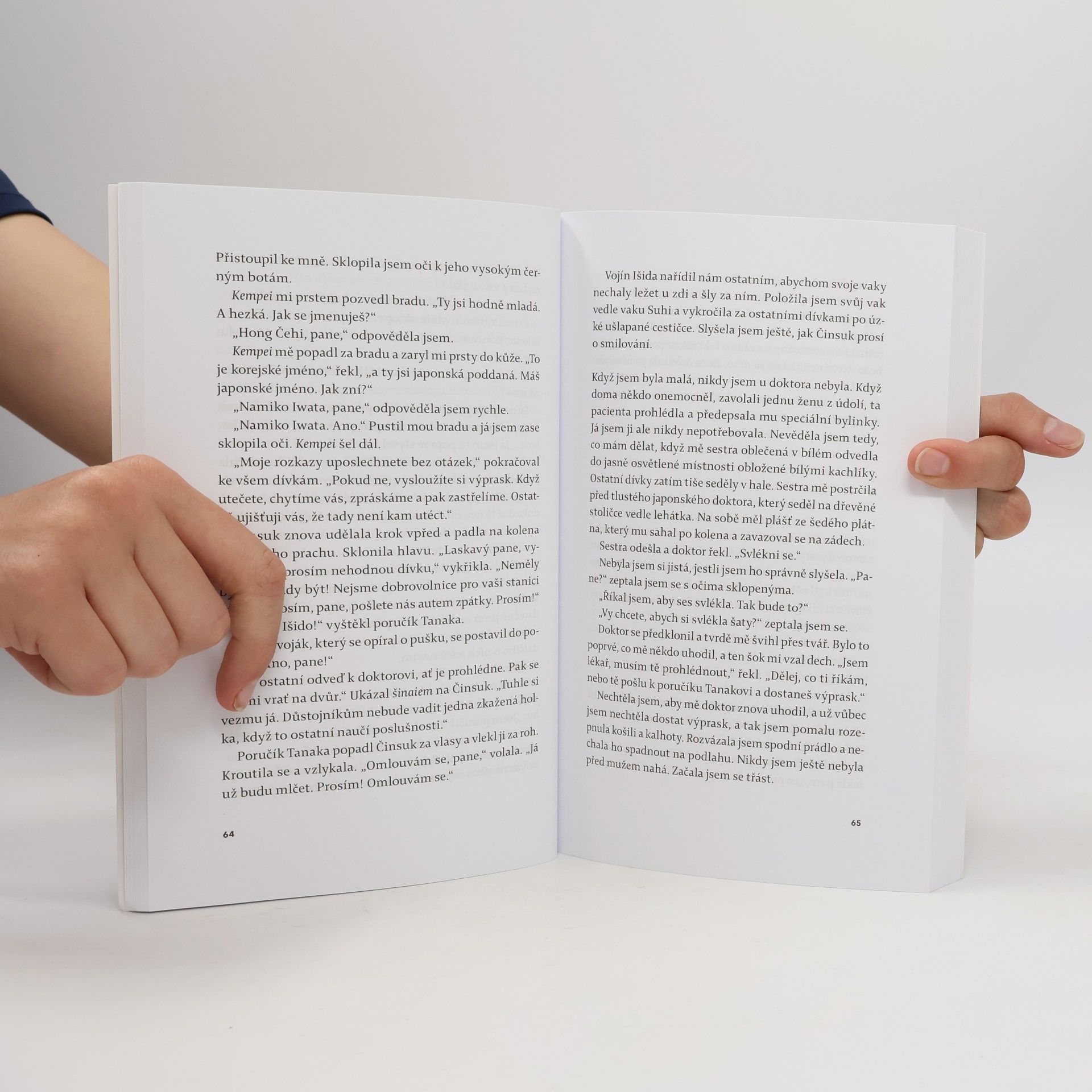 William W. Andrews Dcery dvouhlavého draka : příběh "ženy pro útěchu"