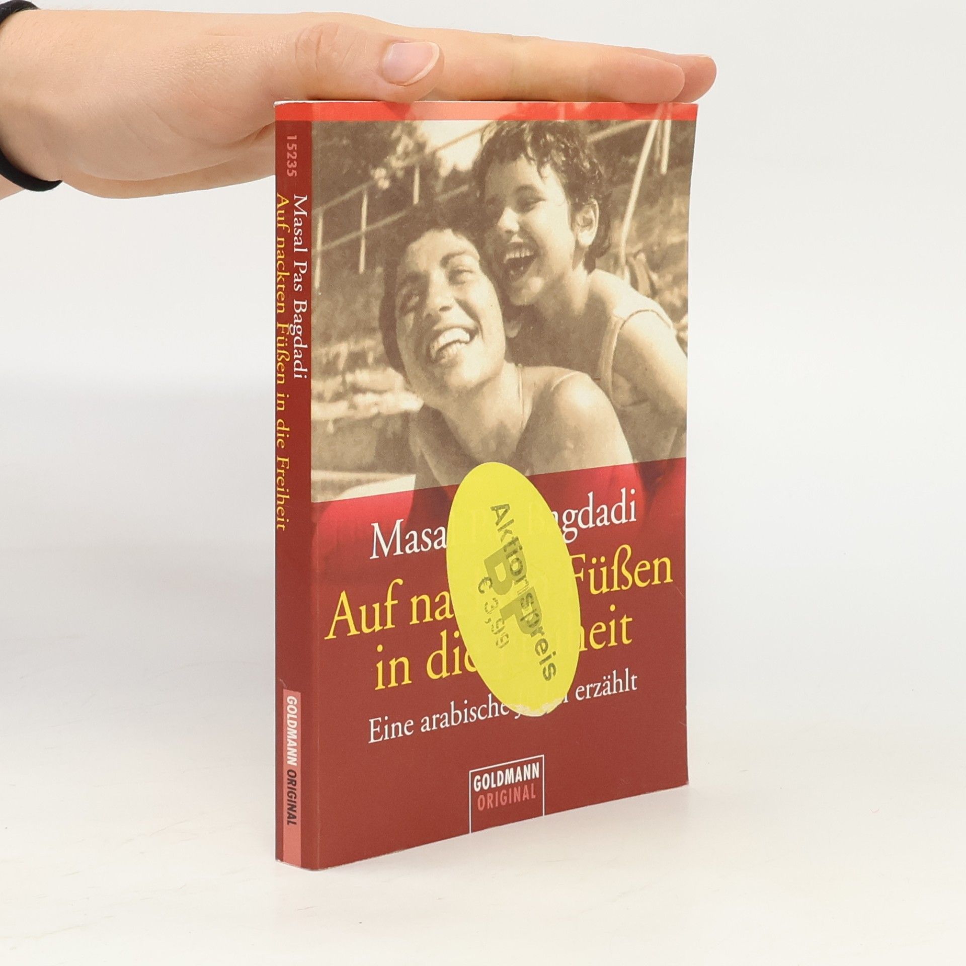 Auf nackten Füßen in die Freiheit