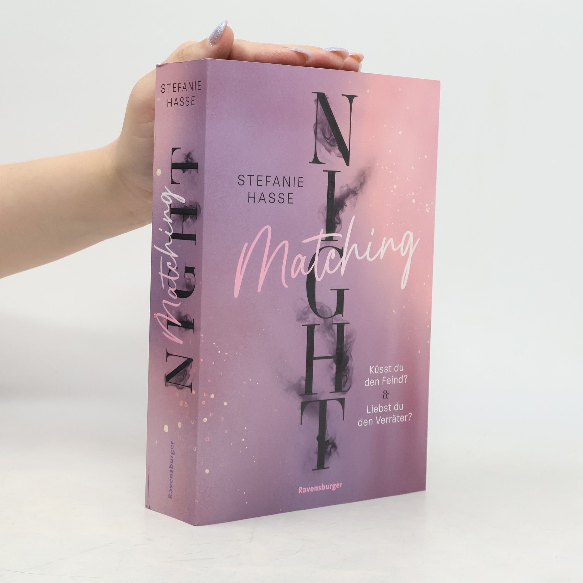 Matching Night, Band 1 & 2: Küsst du den Feind? & Liebst du den Verräter? (Limitierte Ausgabe mit Farbschnitt Doppelband New Adult Romantic Suspense 1. Platz beim Lovelybooks Community Award)