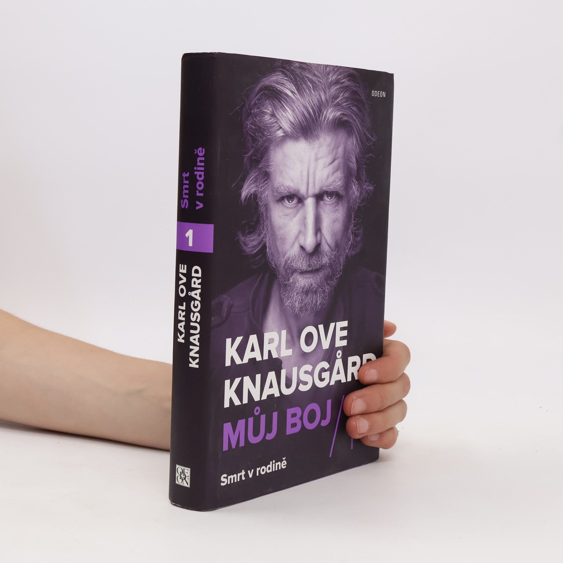 Karl Ove Knausgård Můj boj. 1, Smrt v rodině