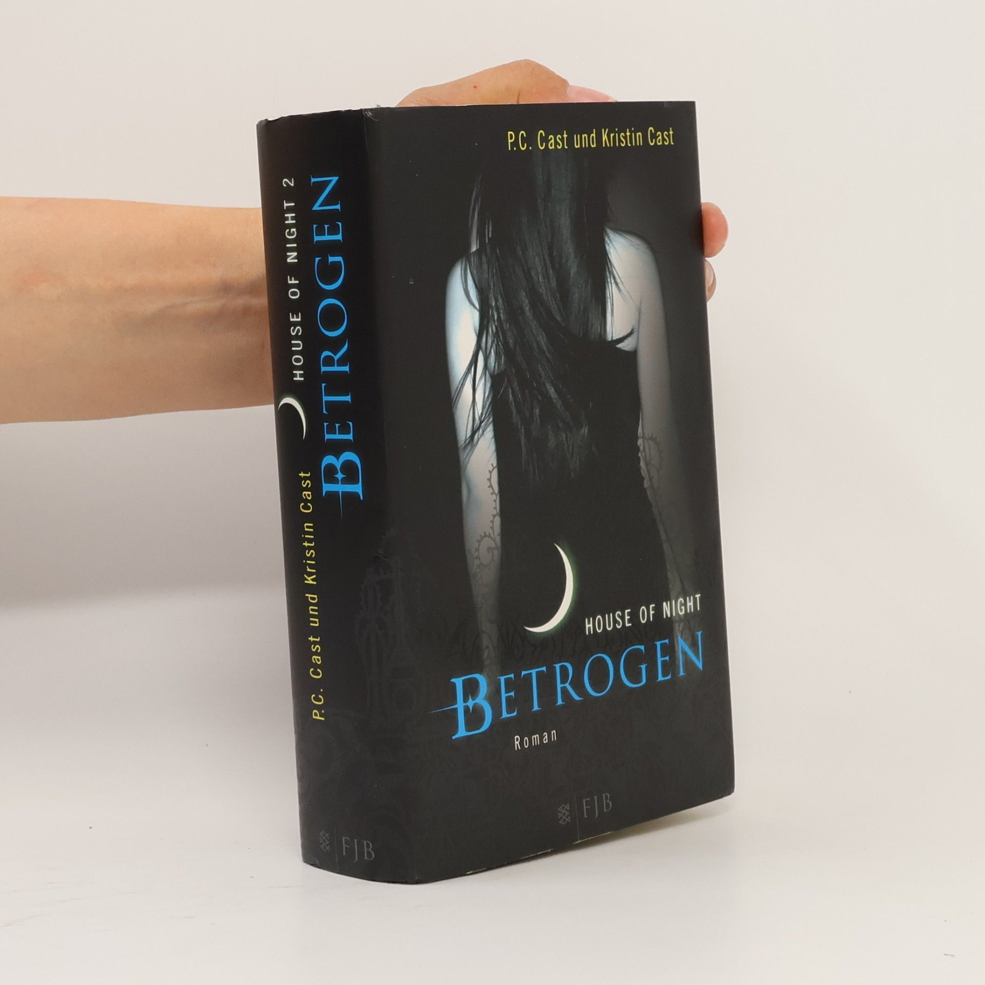 P. C. Castová House of Night 2. Betrogen