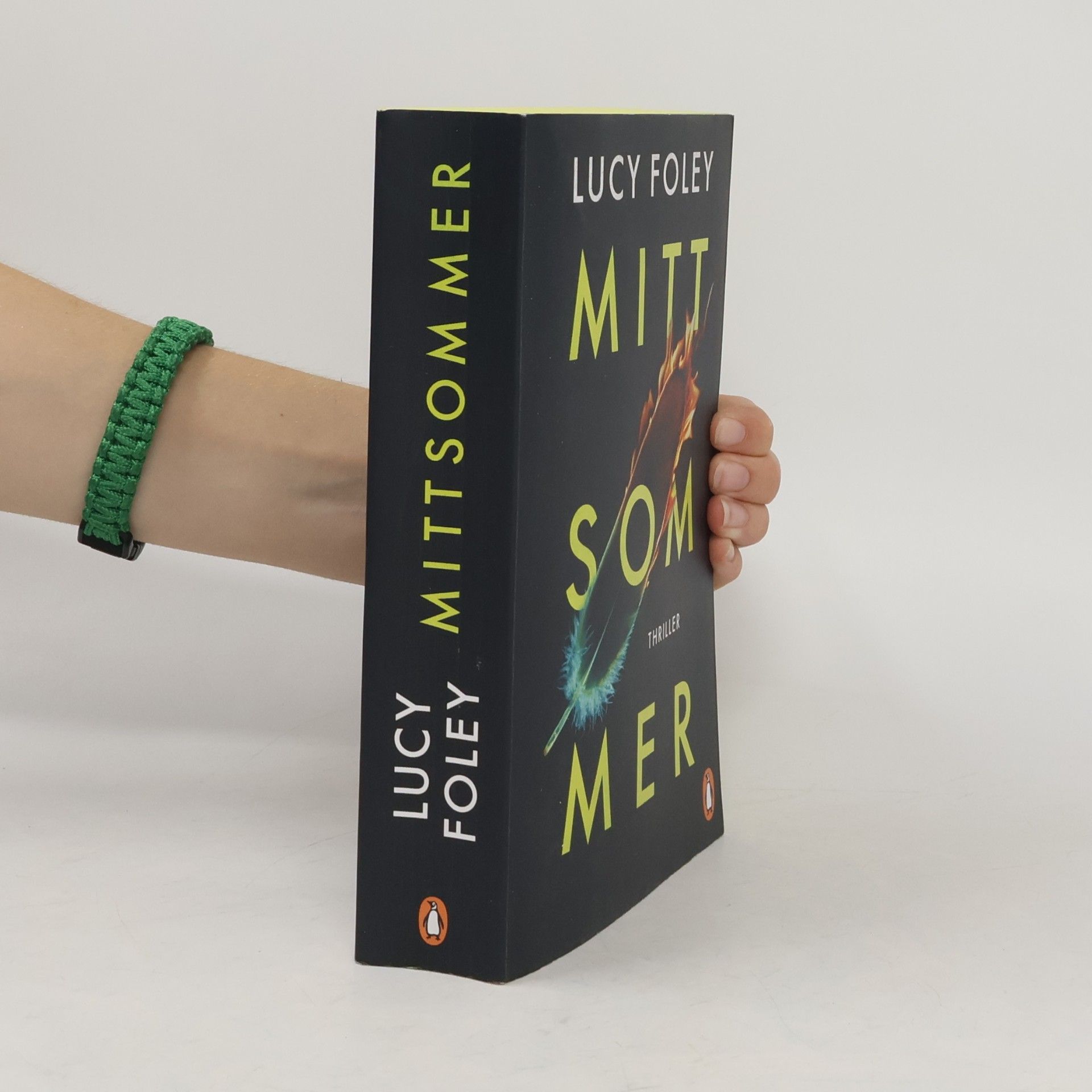 Lucy Foley Mittsommer