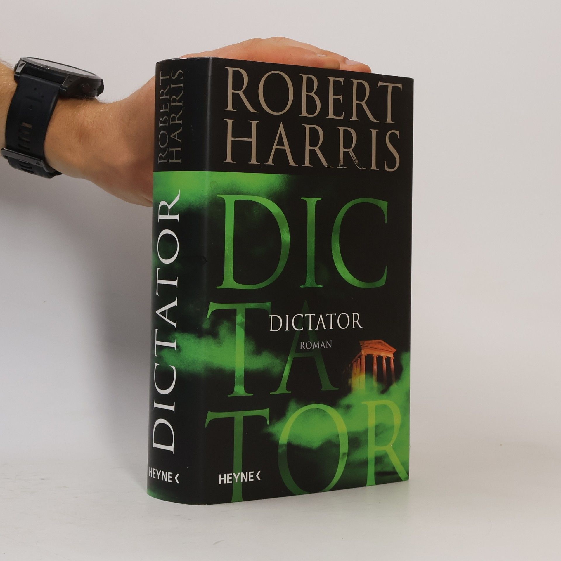 Robert Harris Dictator