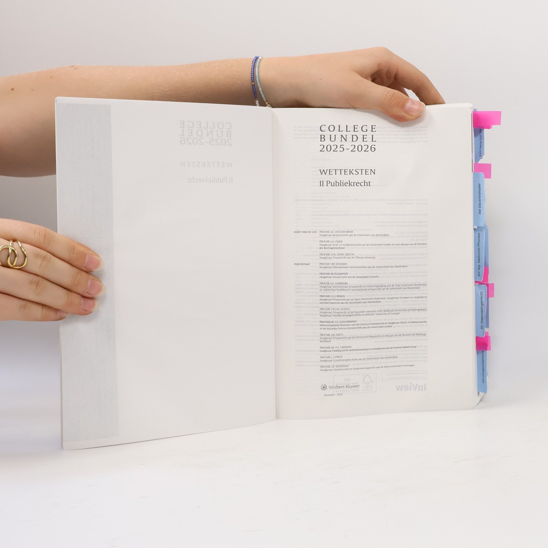 Various authors Collegebundel. Wetteksten II