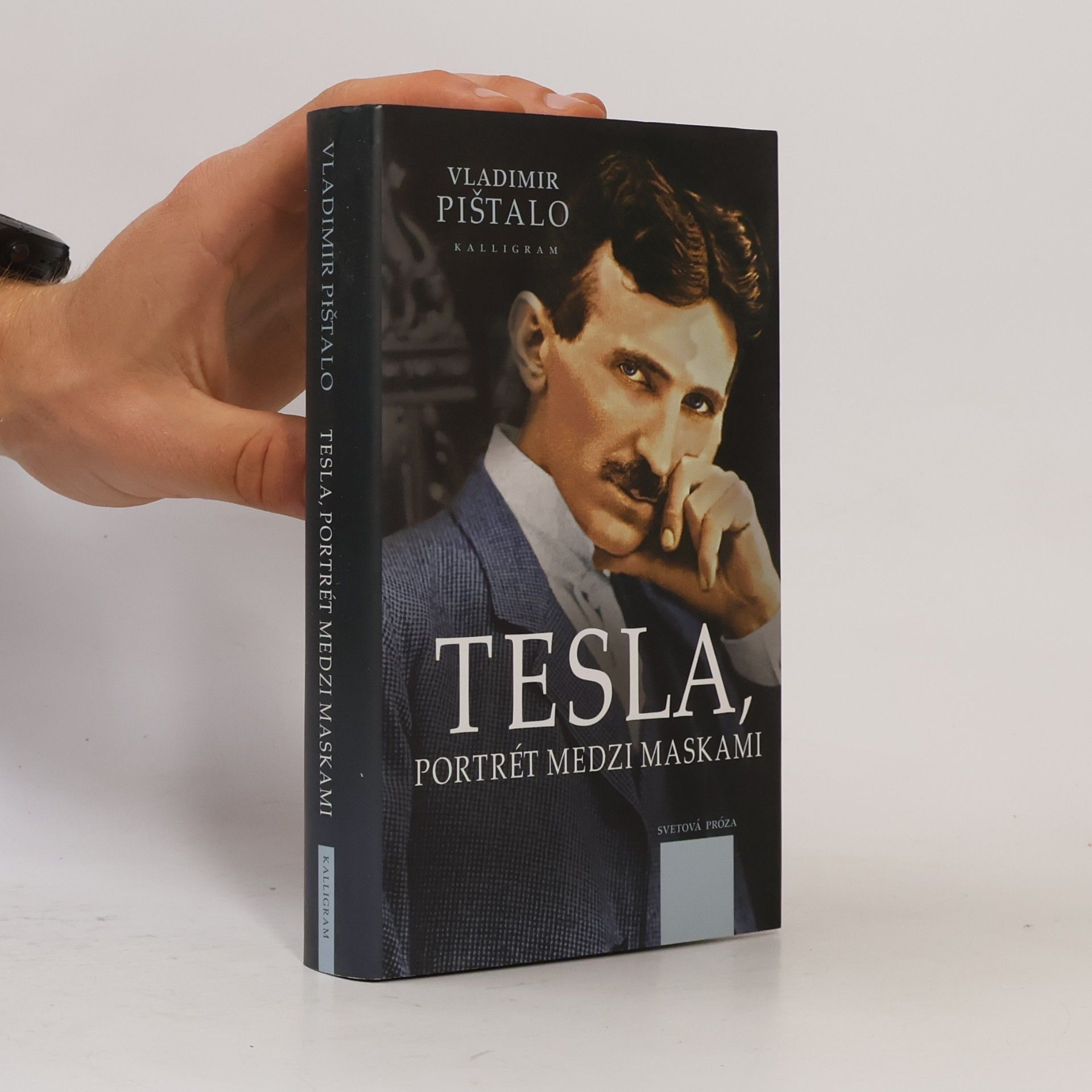 Vladimir Pištalo Tesla, portrét medzi maskami