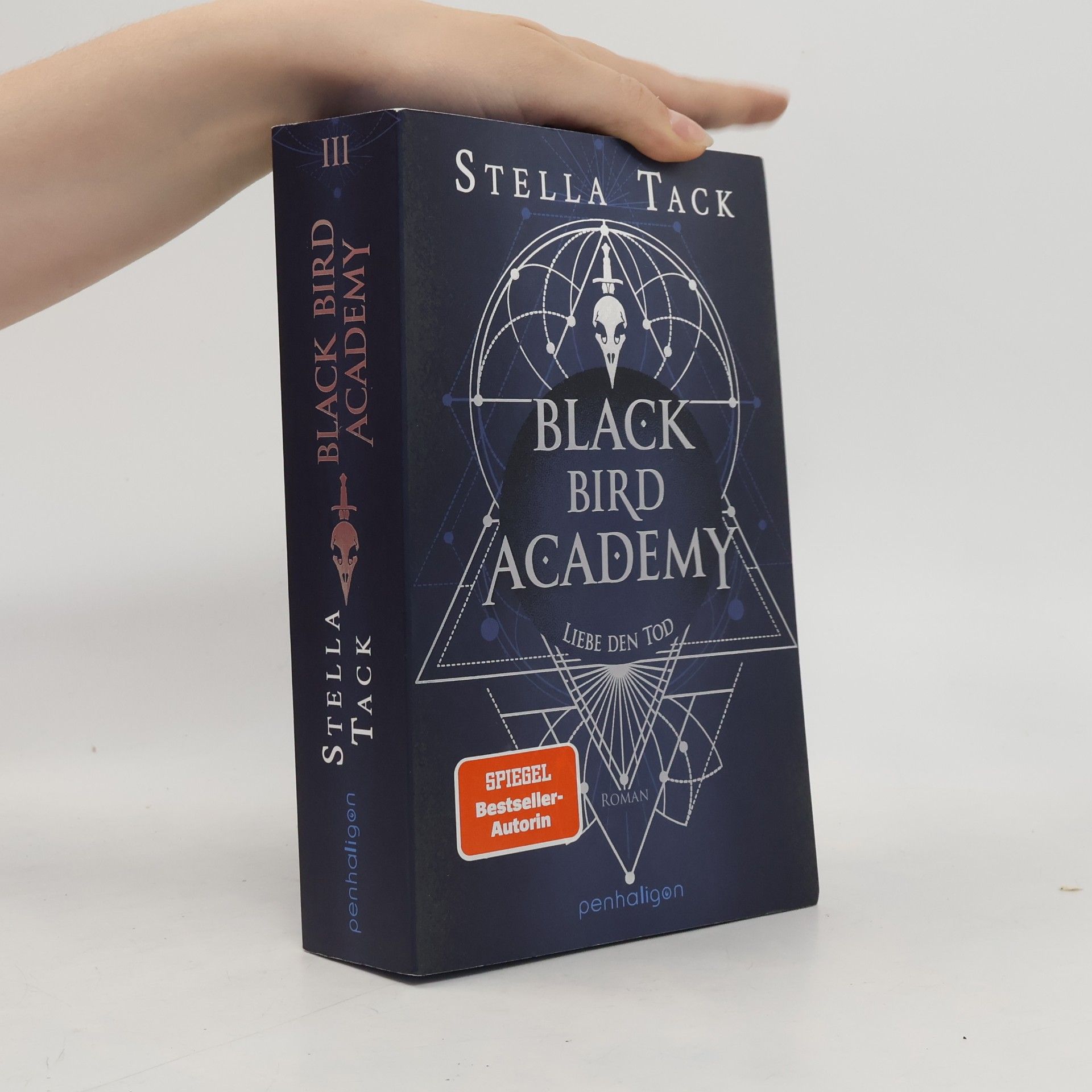 Stella Tack Black Bird Academy - Liebe den Tod