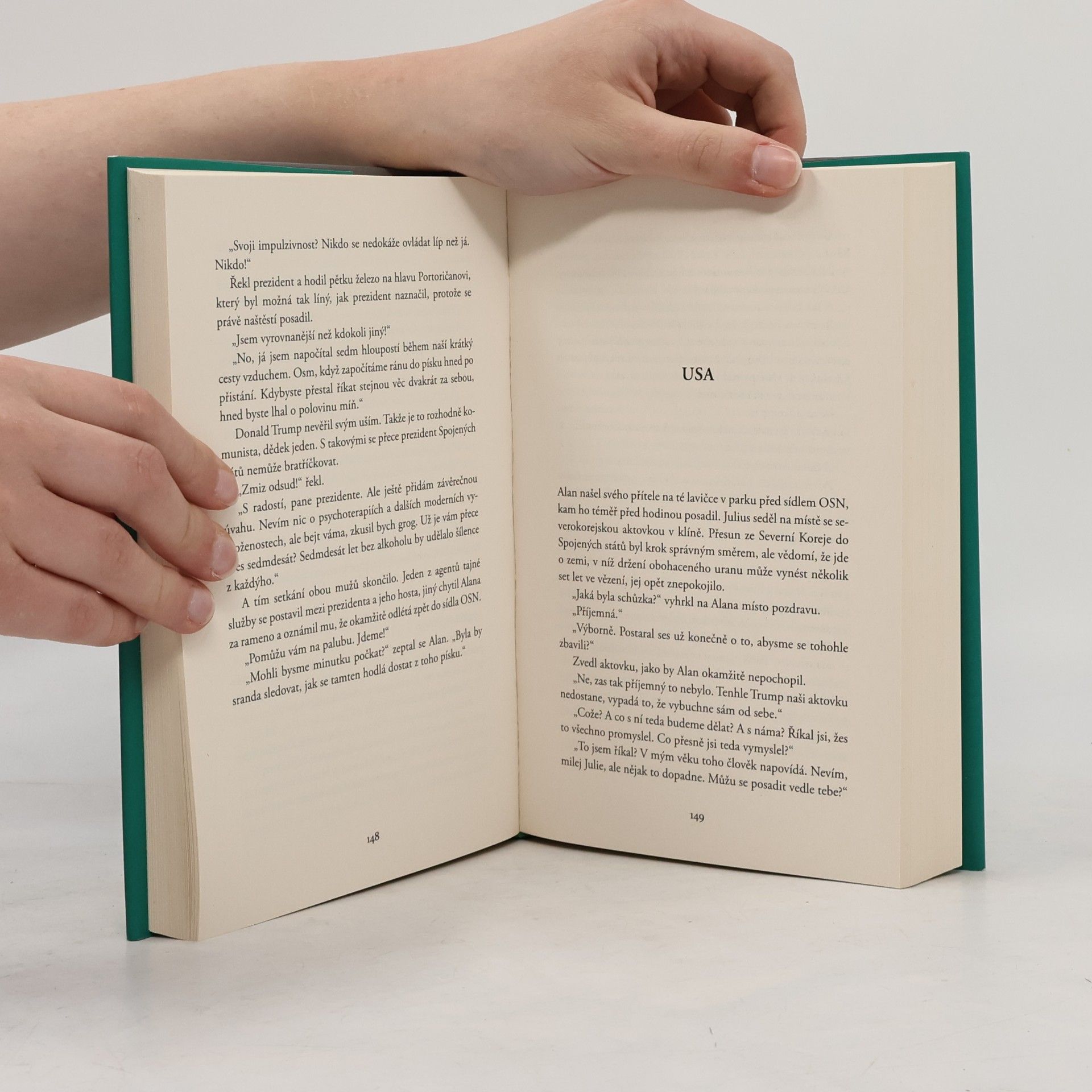 Jonas Jonasson Stojednaletý stařík, který se vrátil, aby zachránil svět