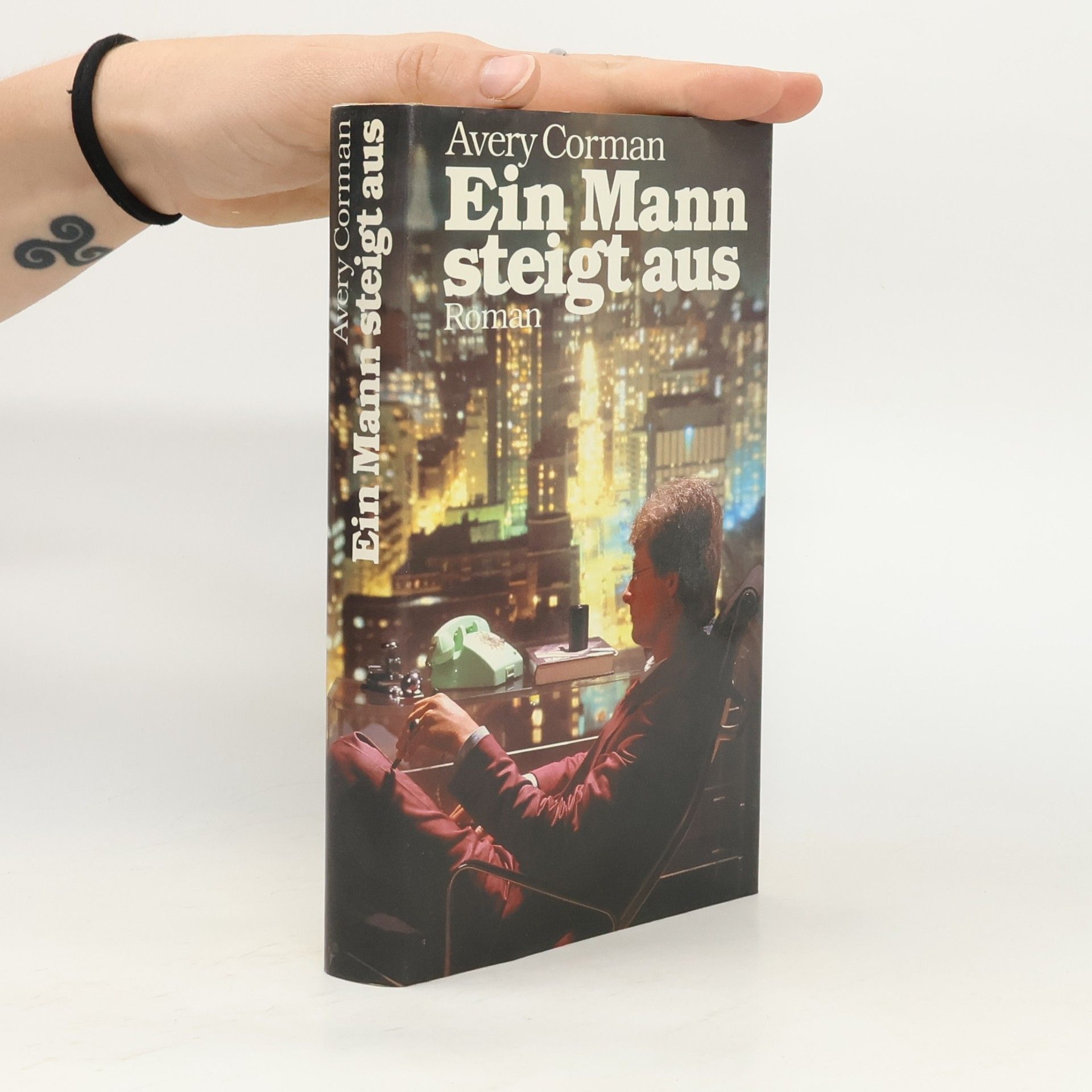 Avery Corman Ein Mann steigt aus