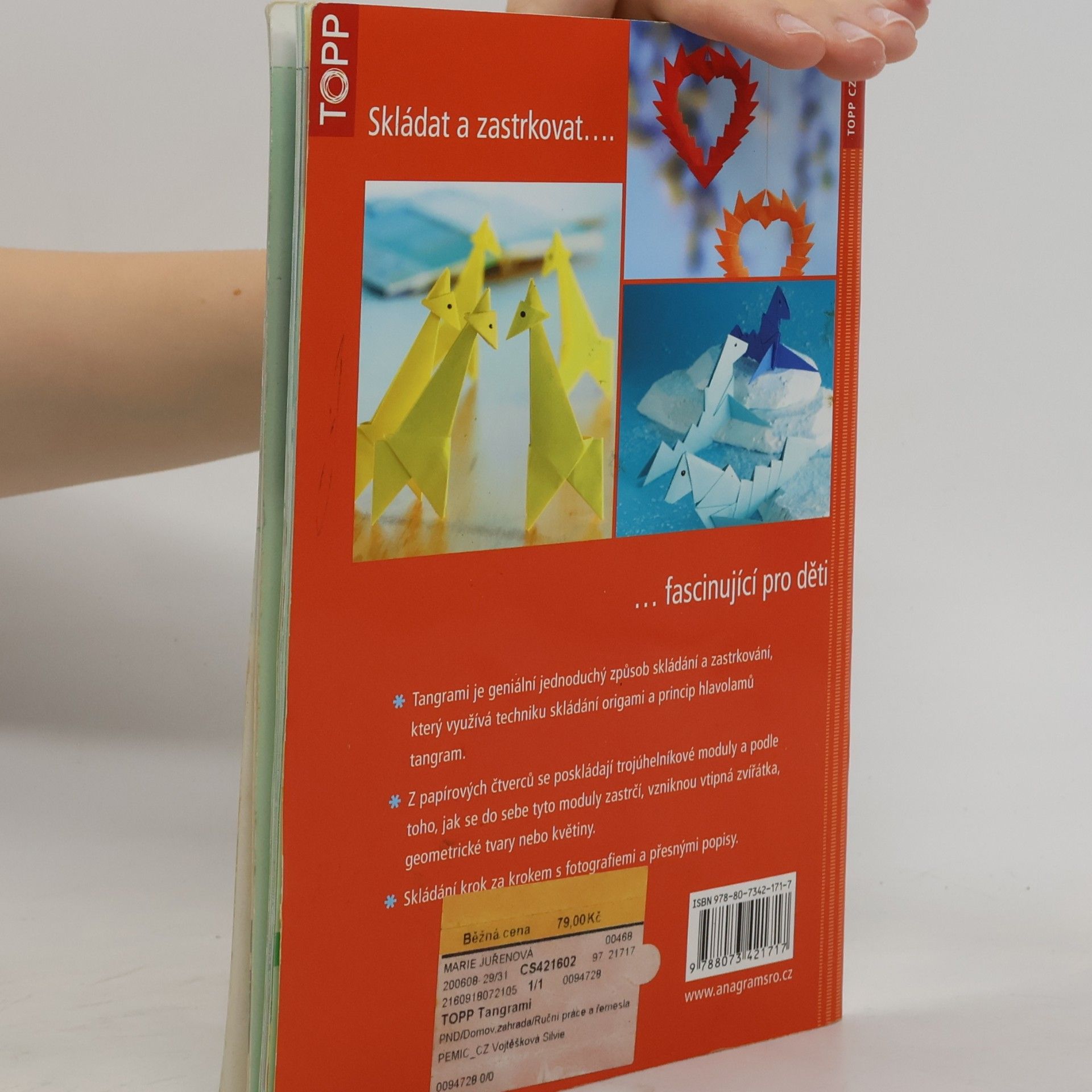 Daniel Täubner Tangrami. Figurky a dekorace z dílků origami