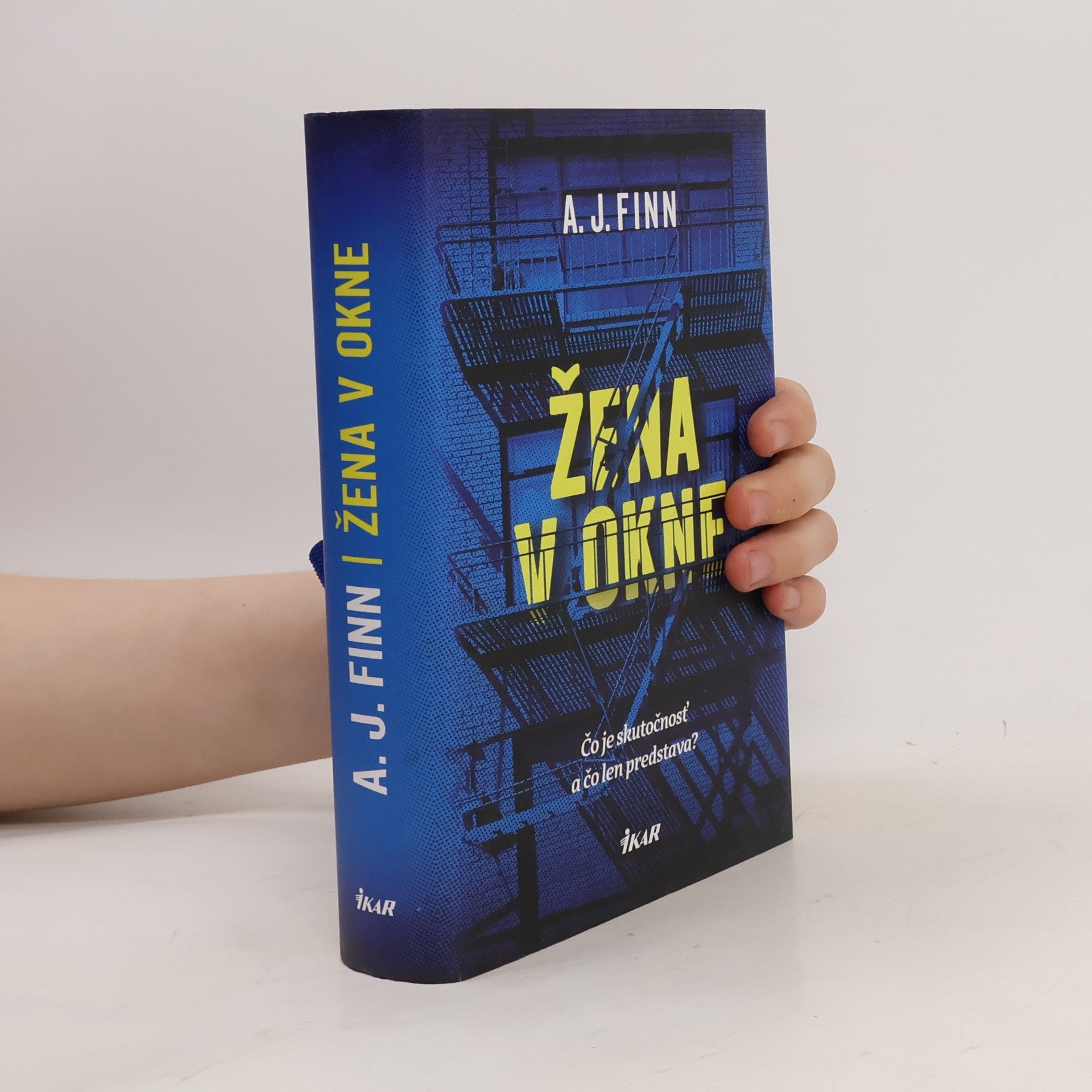 A. J. Finn Žena v okne
