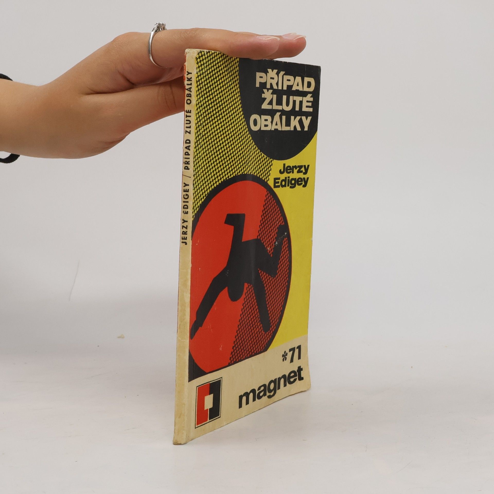 Jerzy Edigey Magnet 1971. Případ žluté obálky