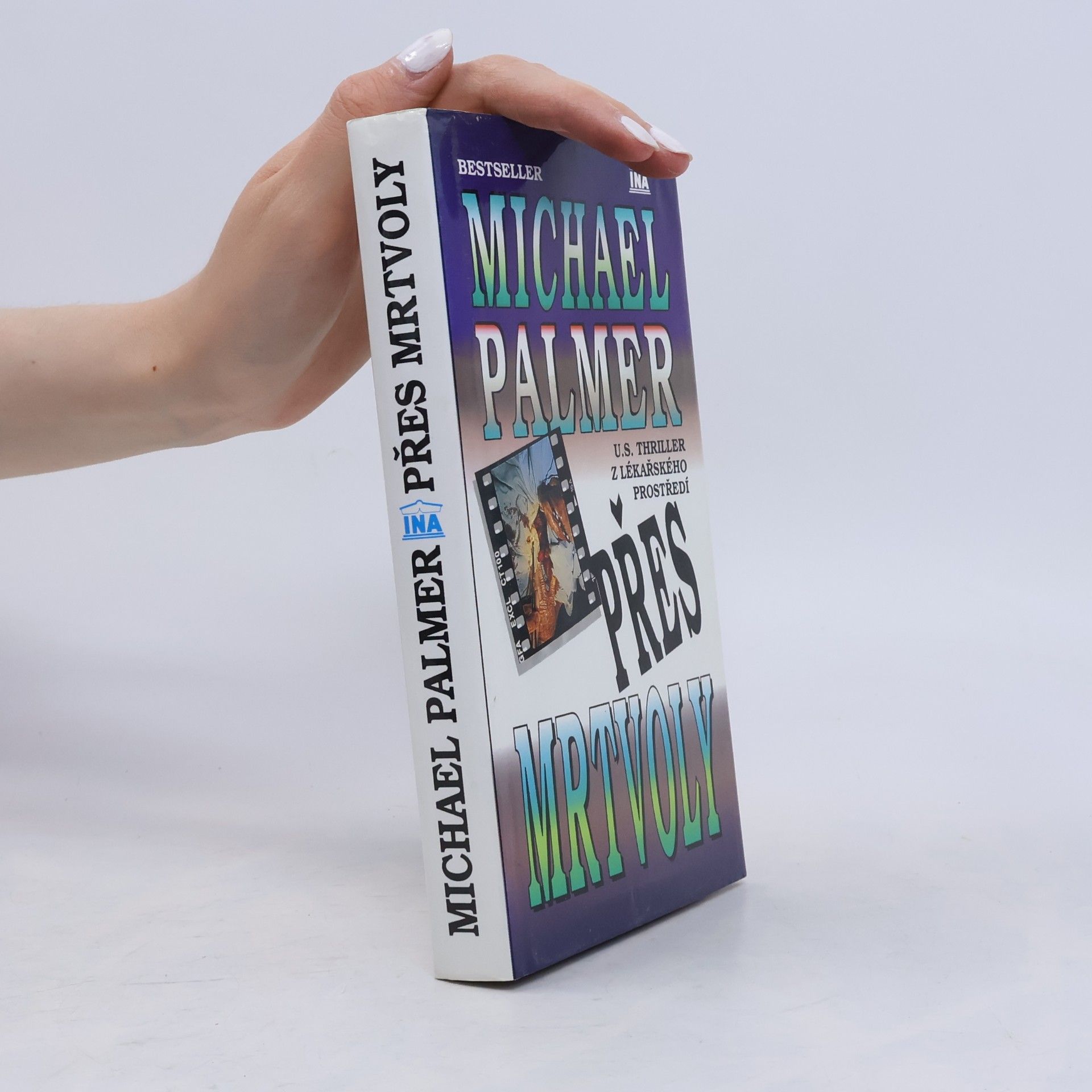 Michael Palmer Přes mrtvoly