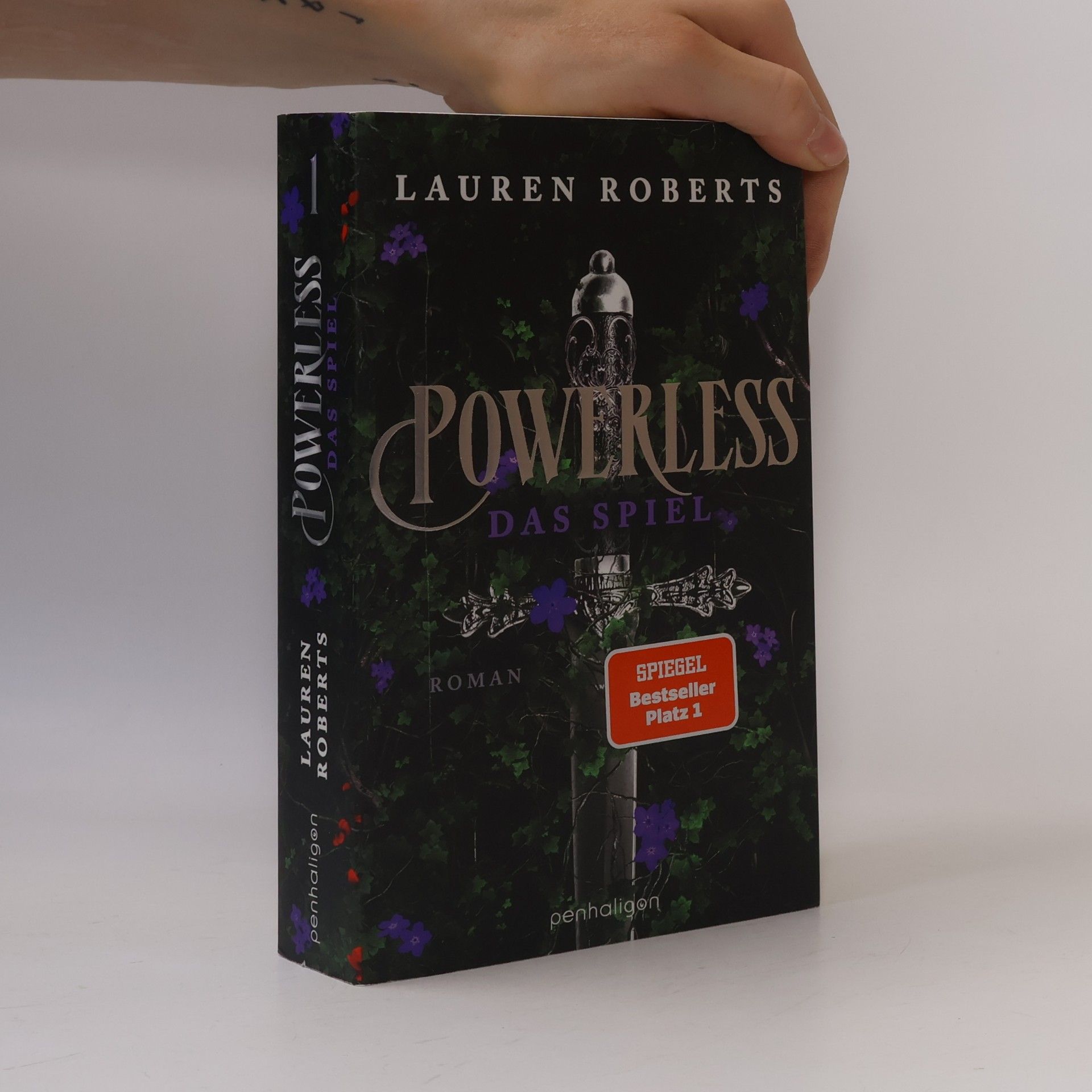 Lauren Roberts Powerless: Das Spiel