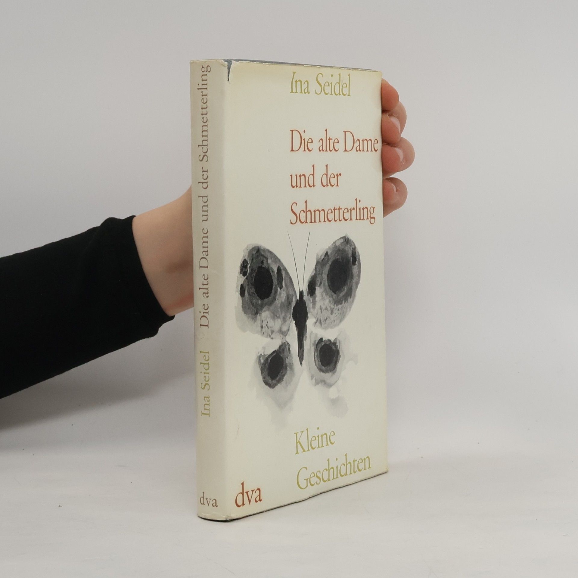 Die alte Dame und der Schmetterling