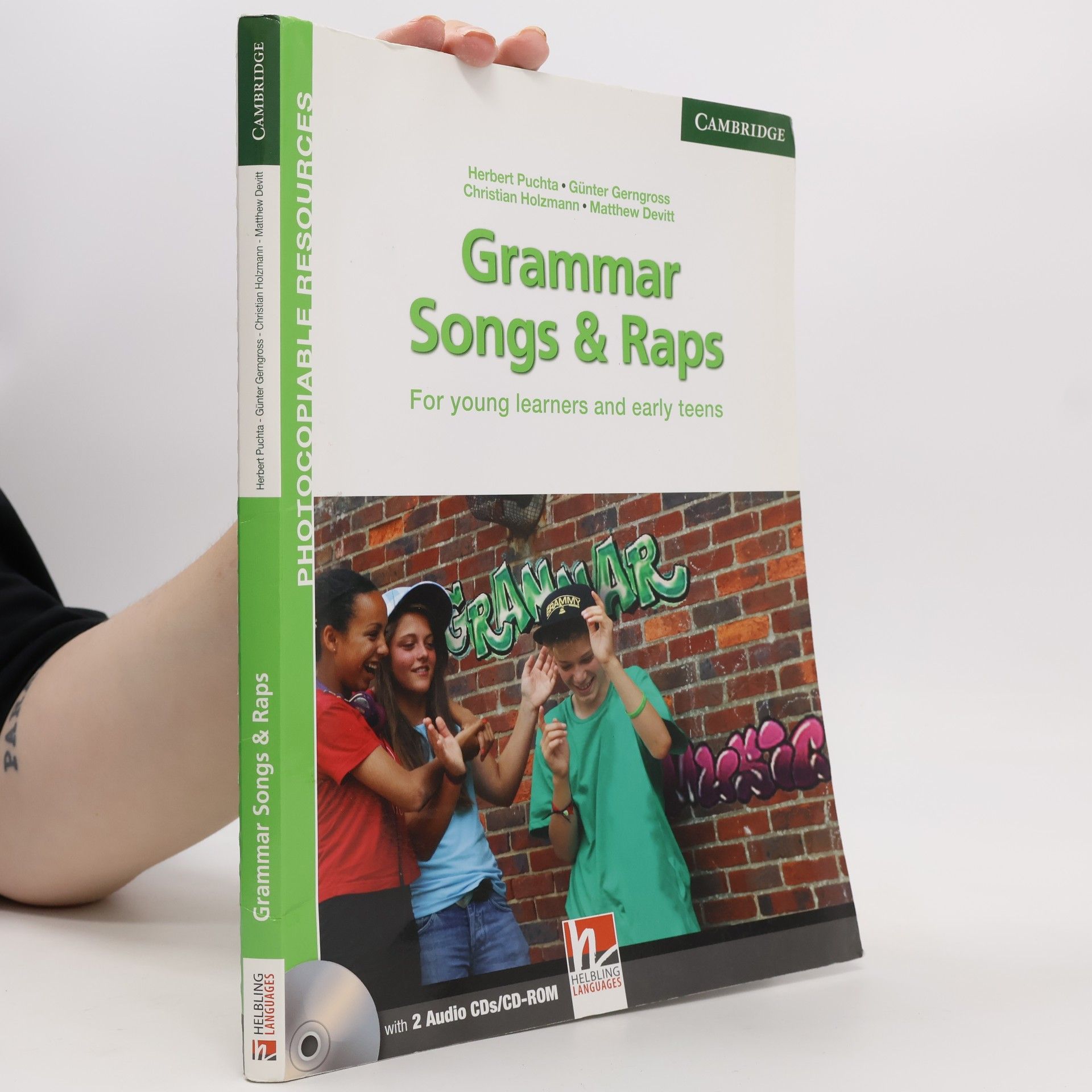 Matthew Devitt Grammar Songs and Raps Teacher's Book with Audio CDs (2)
