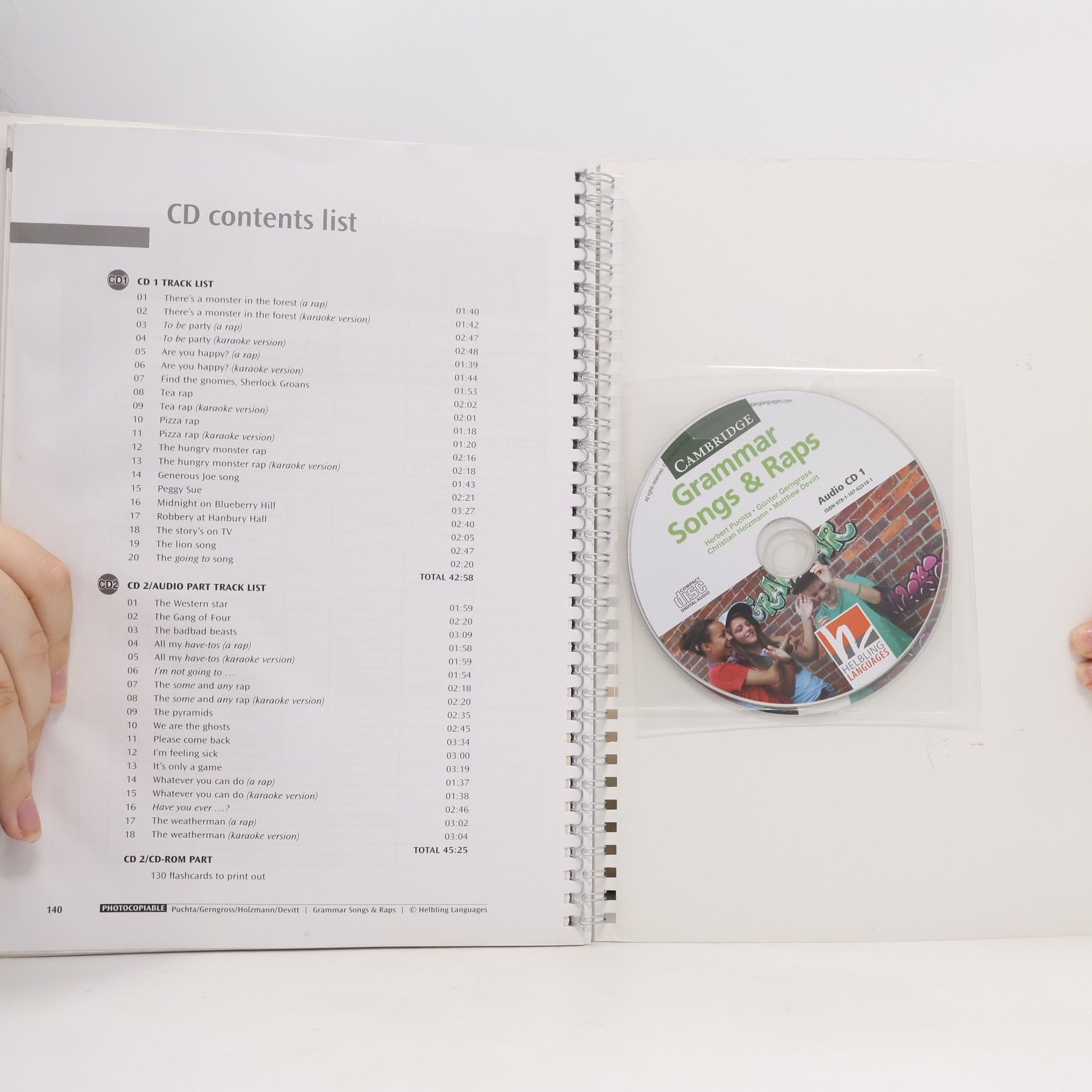 Herbert Puchta Grammar Songs and Raps Teacher's Book with Audio CDs (2)