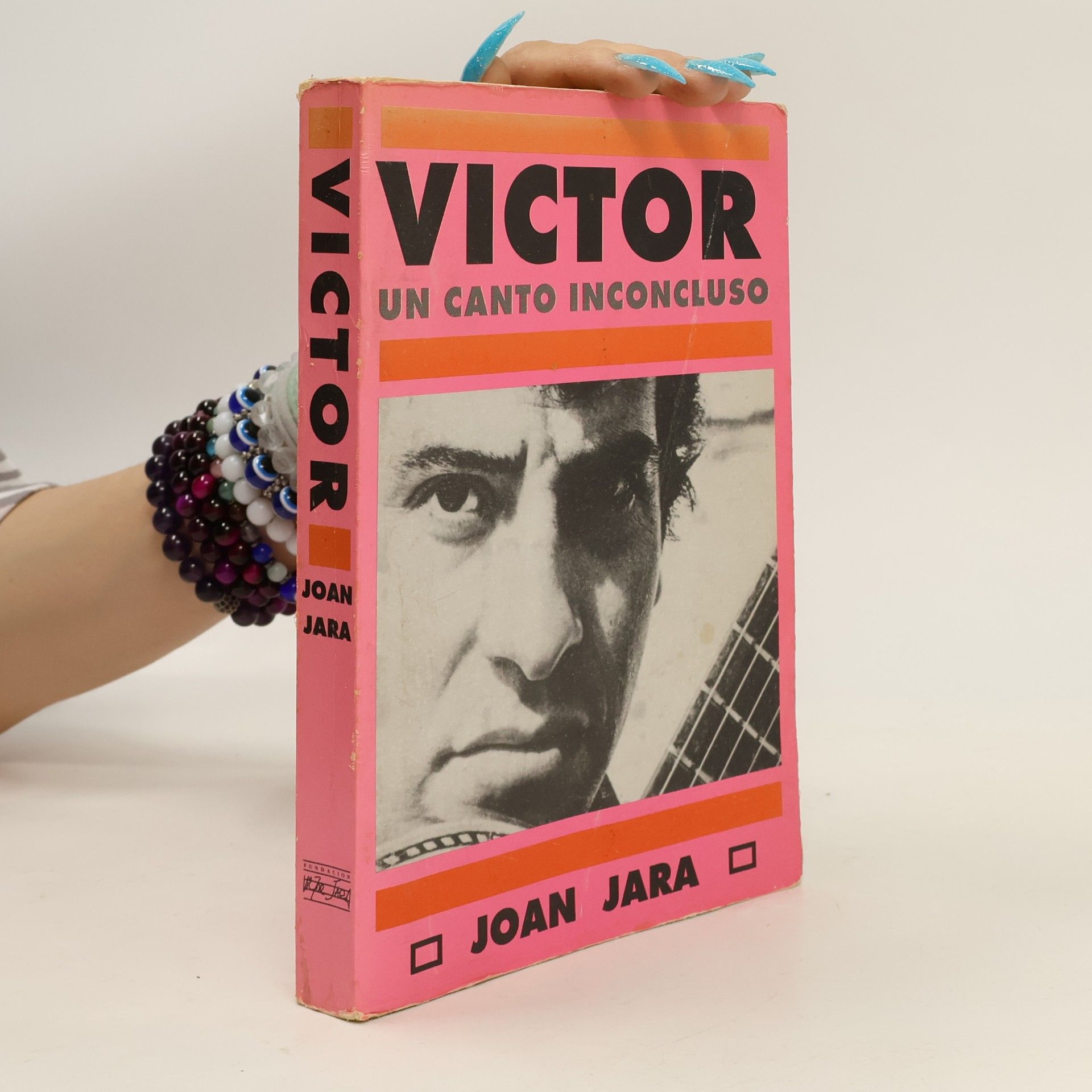 Joan Jara Victor