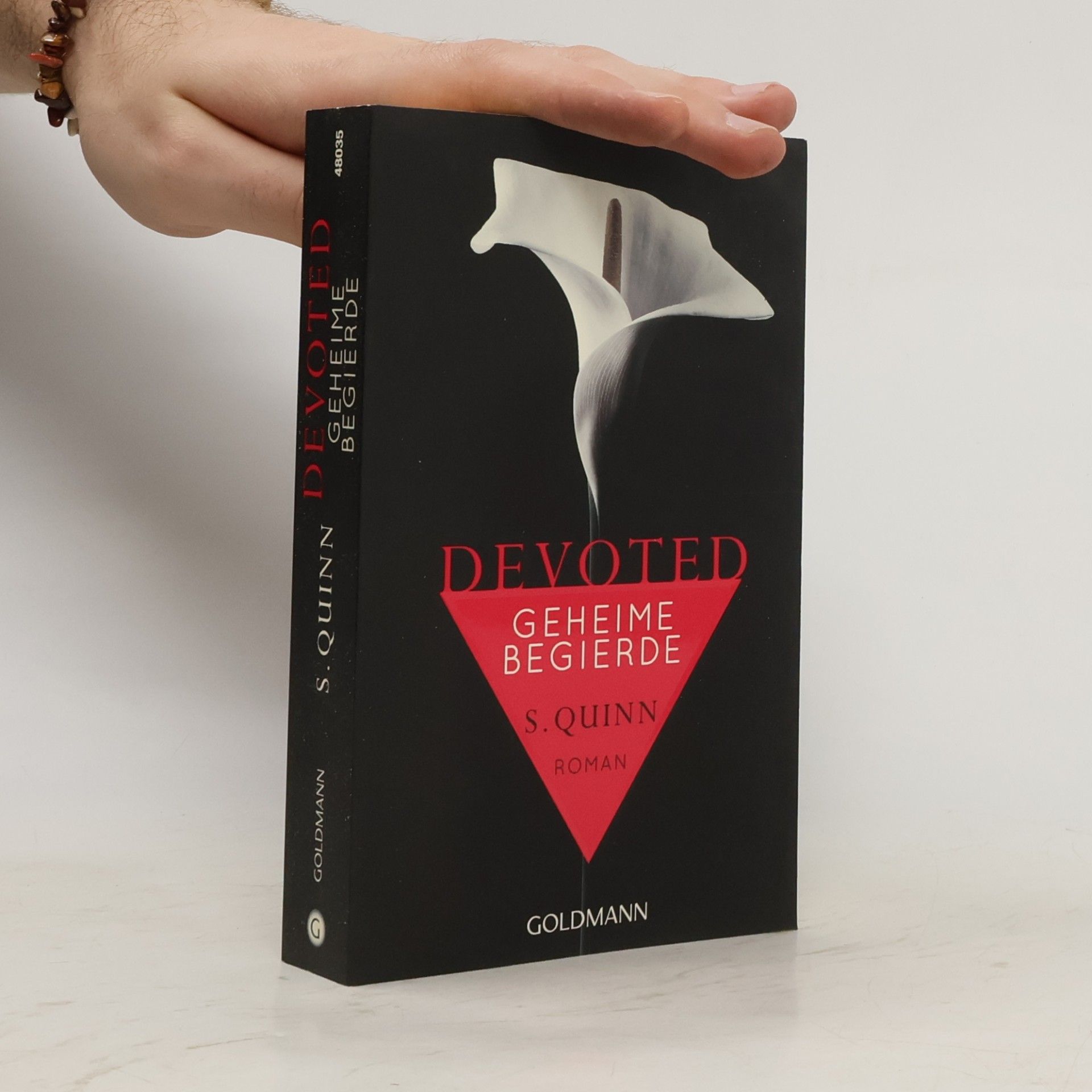 Suzy K. Quinn Devoted
